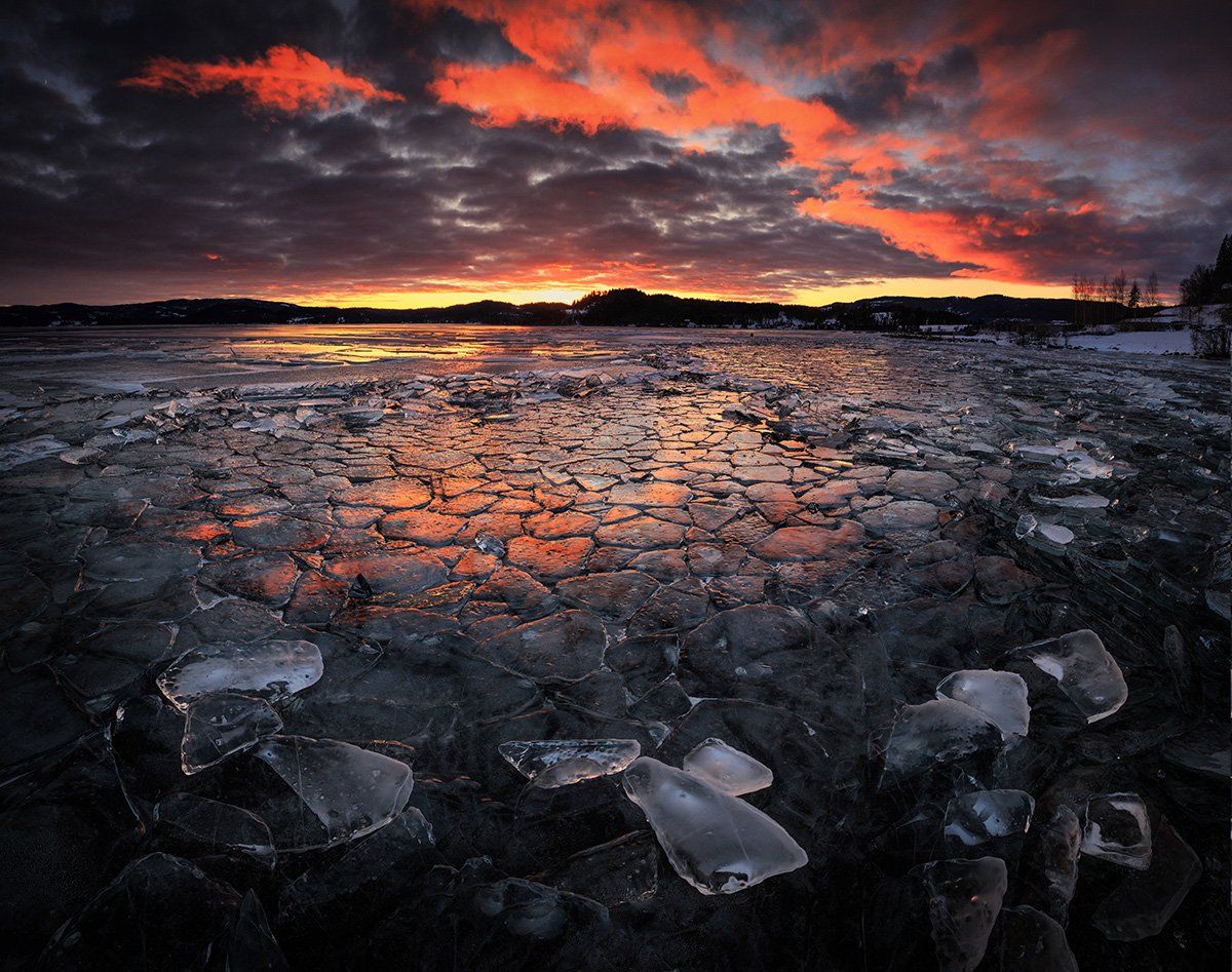 ice,lake,cover,frozen,winter,norway,norwegian,north,cold,frost,jonsvatnet,northern,sunset,light,nature,natural,, Adrian Szatewicz
