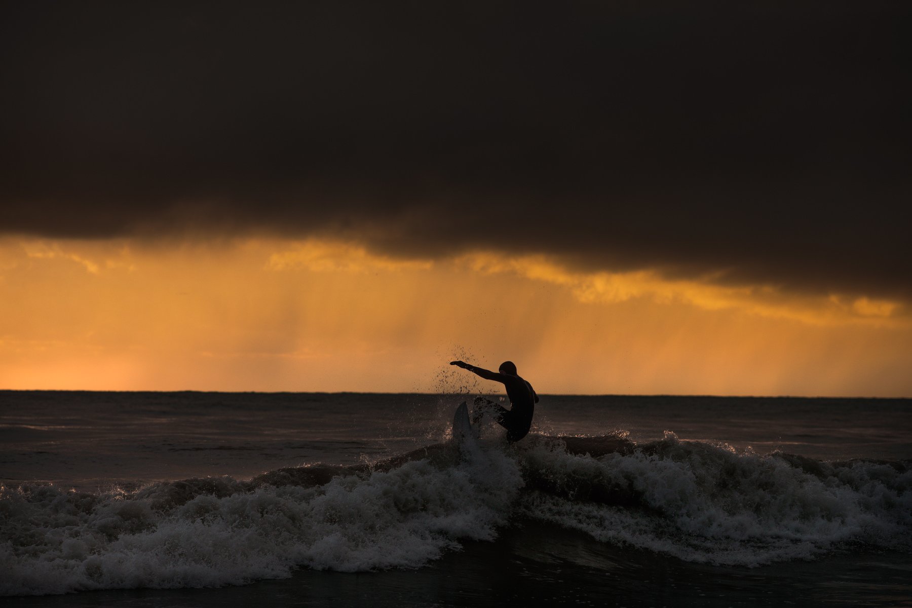 море шторм волна серфинг закат, Наталья Санникова
