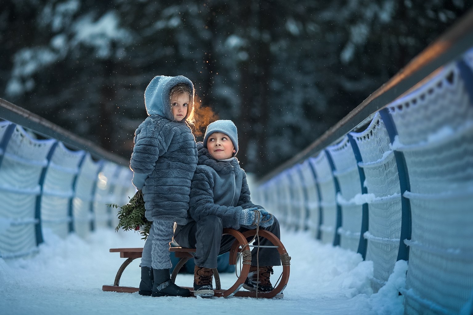 Заказ зима. Зимняя фотосессия детей. Детская зимняя фотосессия на улице. Фотопрогулка зимой с ребенком. Зимняя фотосессия для мальчика.