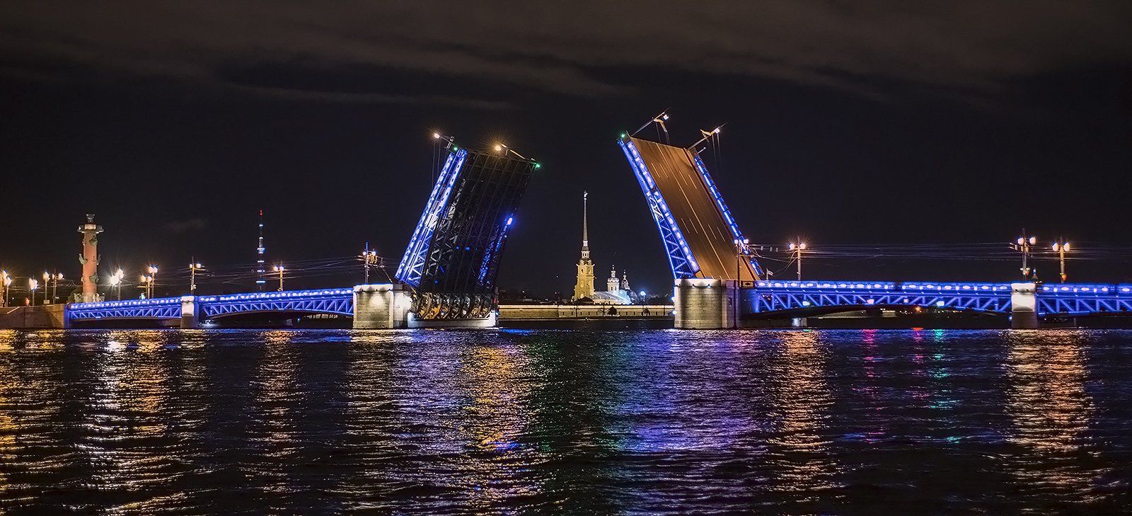 дворцовый мост питер, Алексей Смирнов