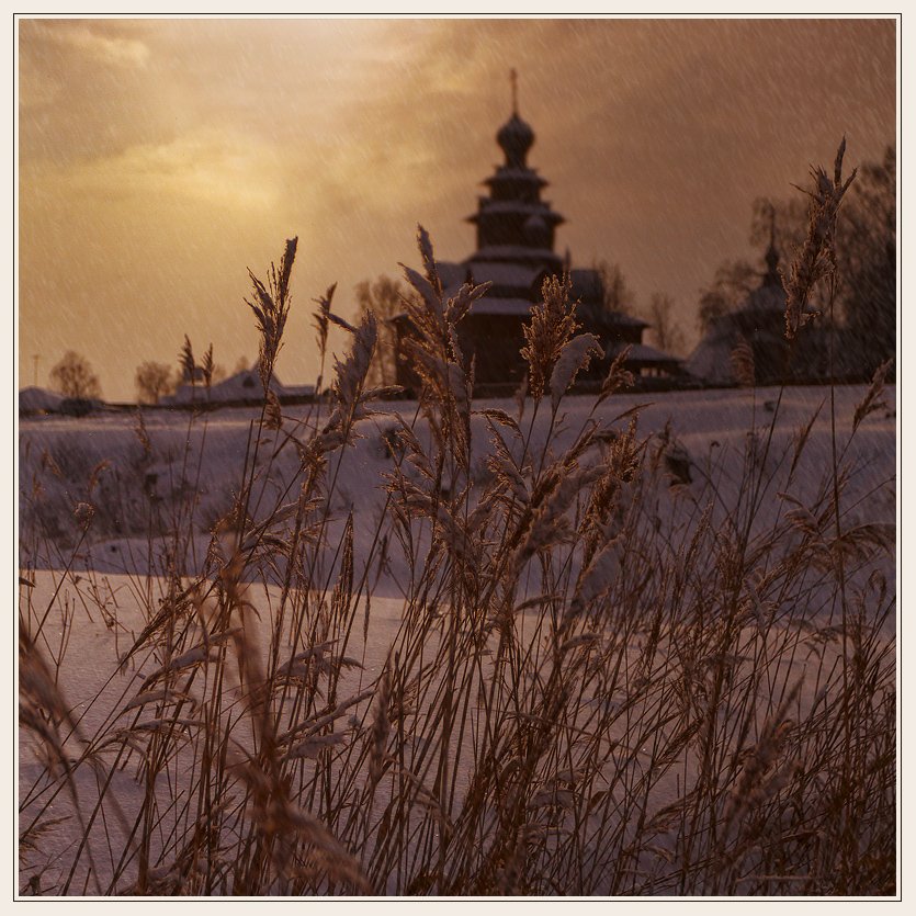 зима, пейзаж, снег, деревня, церковь, трава, Oleg Dmitriev