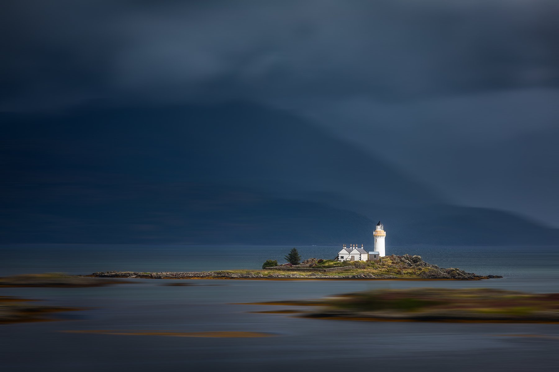 ocean seascape water mountains lighthouse light scotland isleofskye, Maciej Warchoł