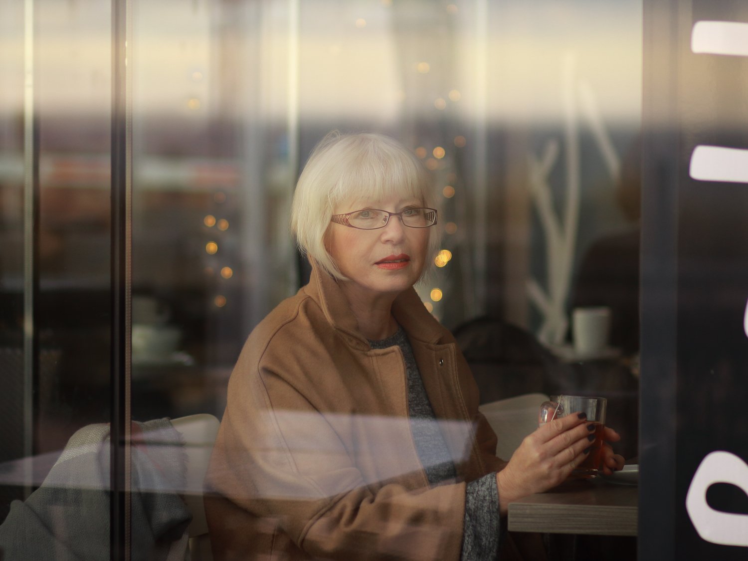 woman, portrait, cafe,, Irina Welker