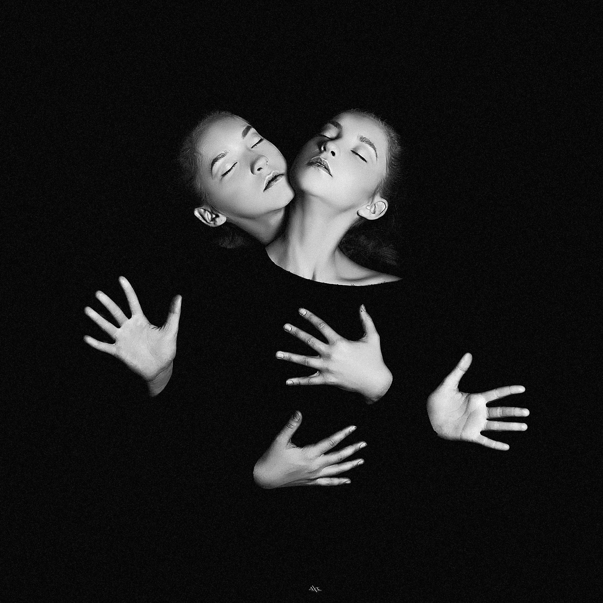 portrait, twins, studio, black and white, conceptual, Руслан Болгов (Axe)