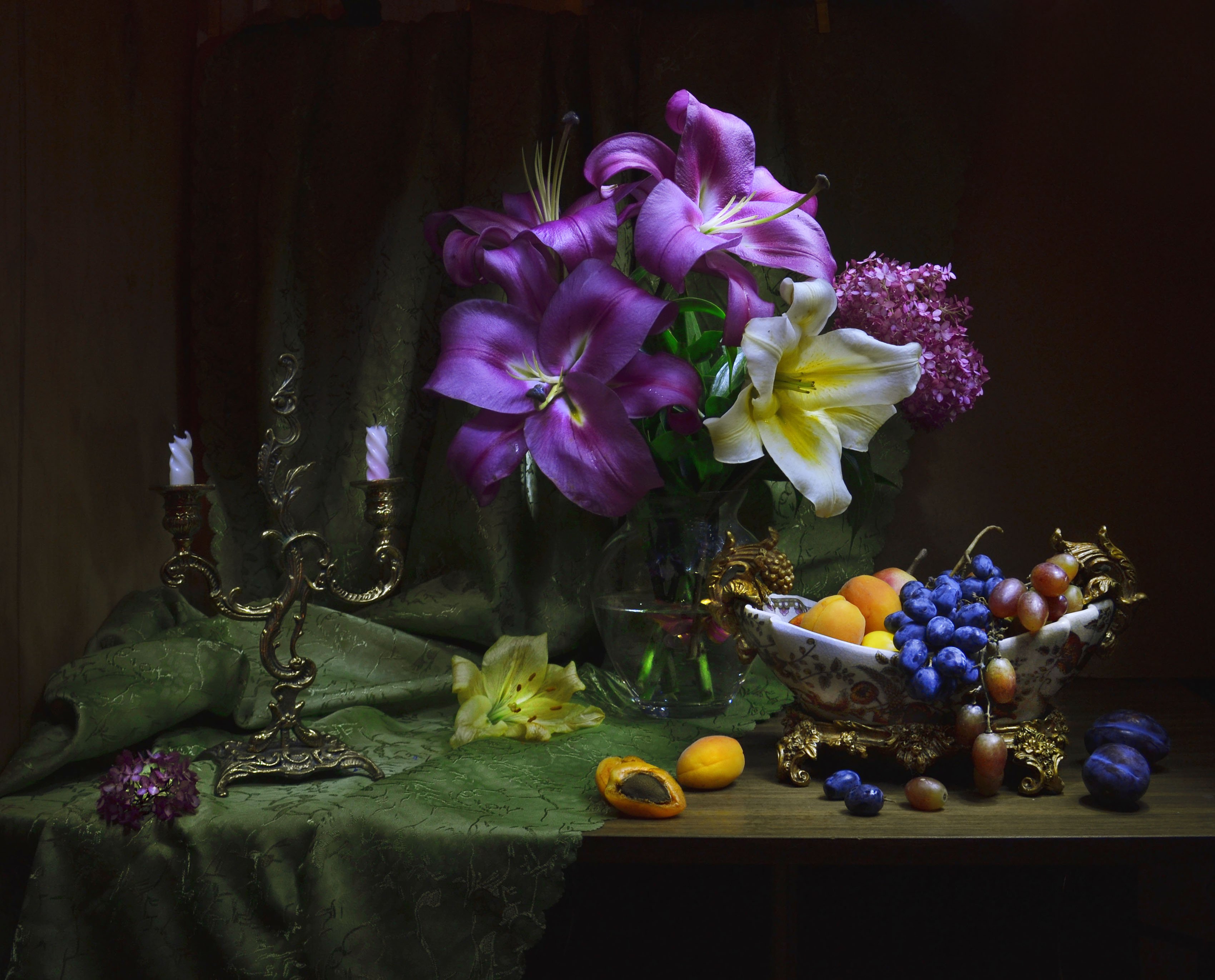 натюрморт, still life, август, лето, цветы, лилии, свечи, подсвечник, фрукты, Колова Валентина