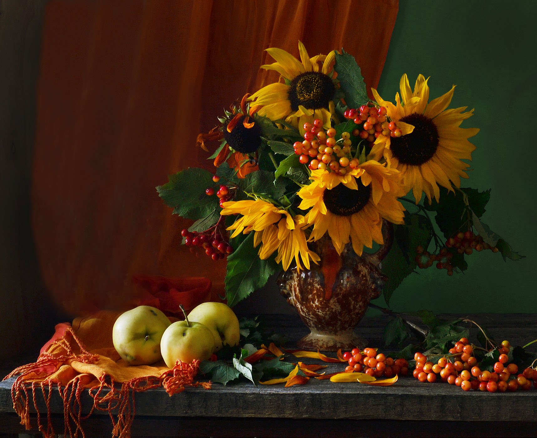 натюрморт (still life), натюрморт, август, букет, калина, лето,  подсолнухи, цветы, яблоки, Колова Валентина