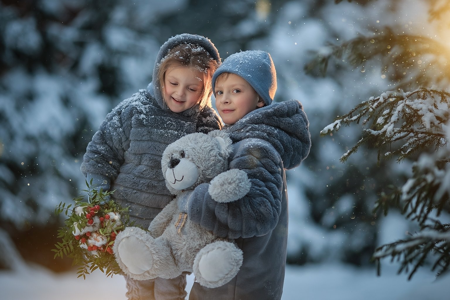 Зимние фото ребенка. Зимняя фотосессия с ребенком. Дети зимой. Фотосессия в зимнем лесу с ребенком. Детская фотосессия в зимнем лесу.