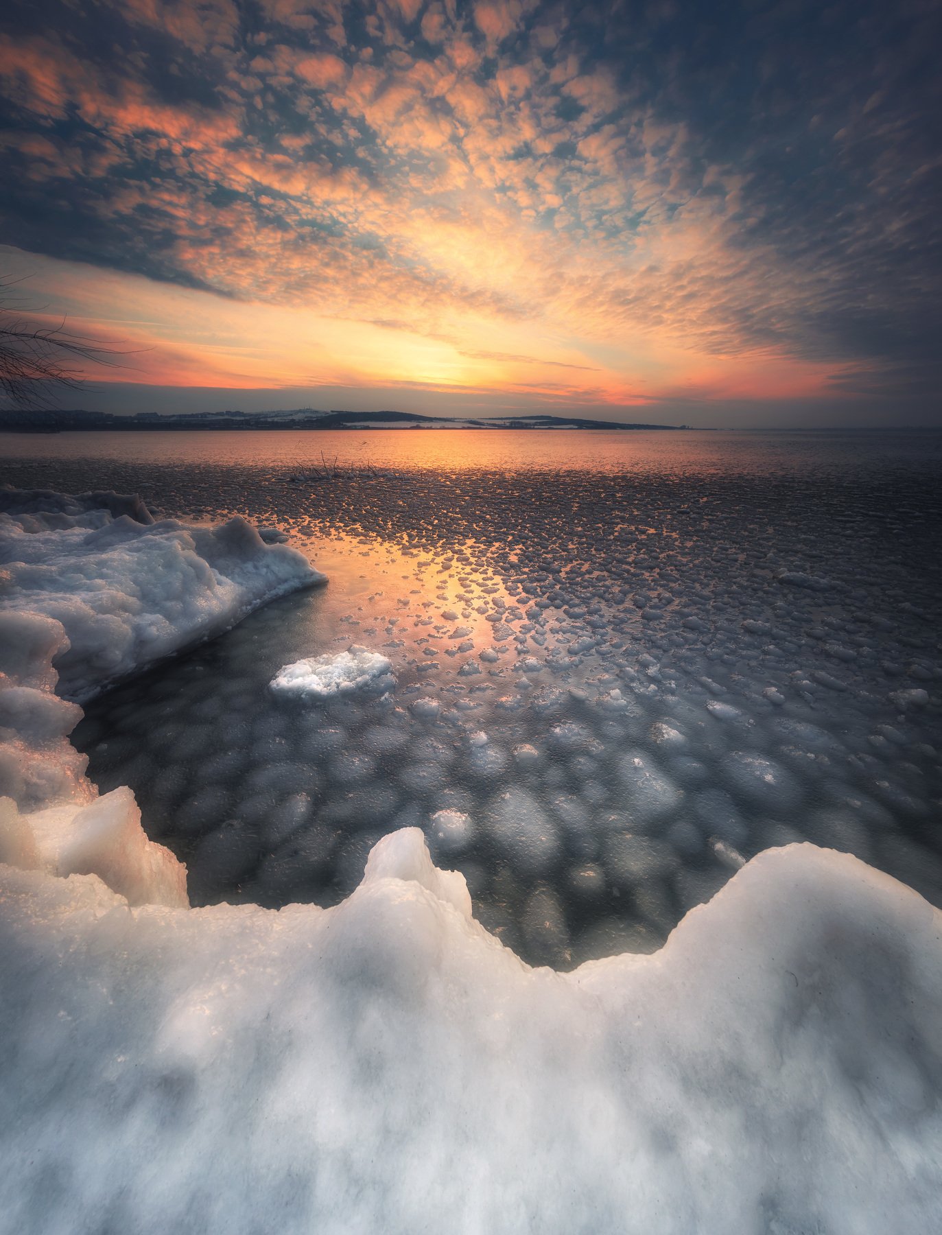 ice,lake,pearls, bubbles,water,sunset, landscape,nature, outdoor, beauty, Jeni Madjarova