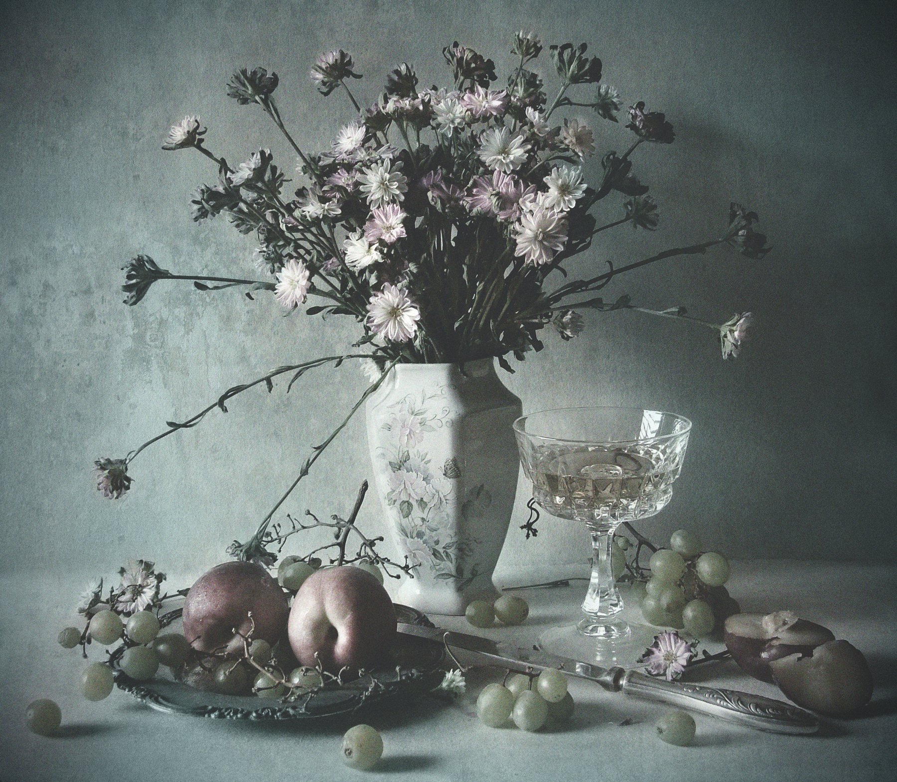 wine, flowers, glass, peach, grape, vase, texture, Andrei Blank