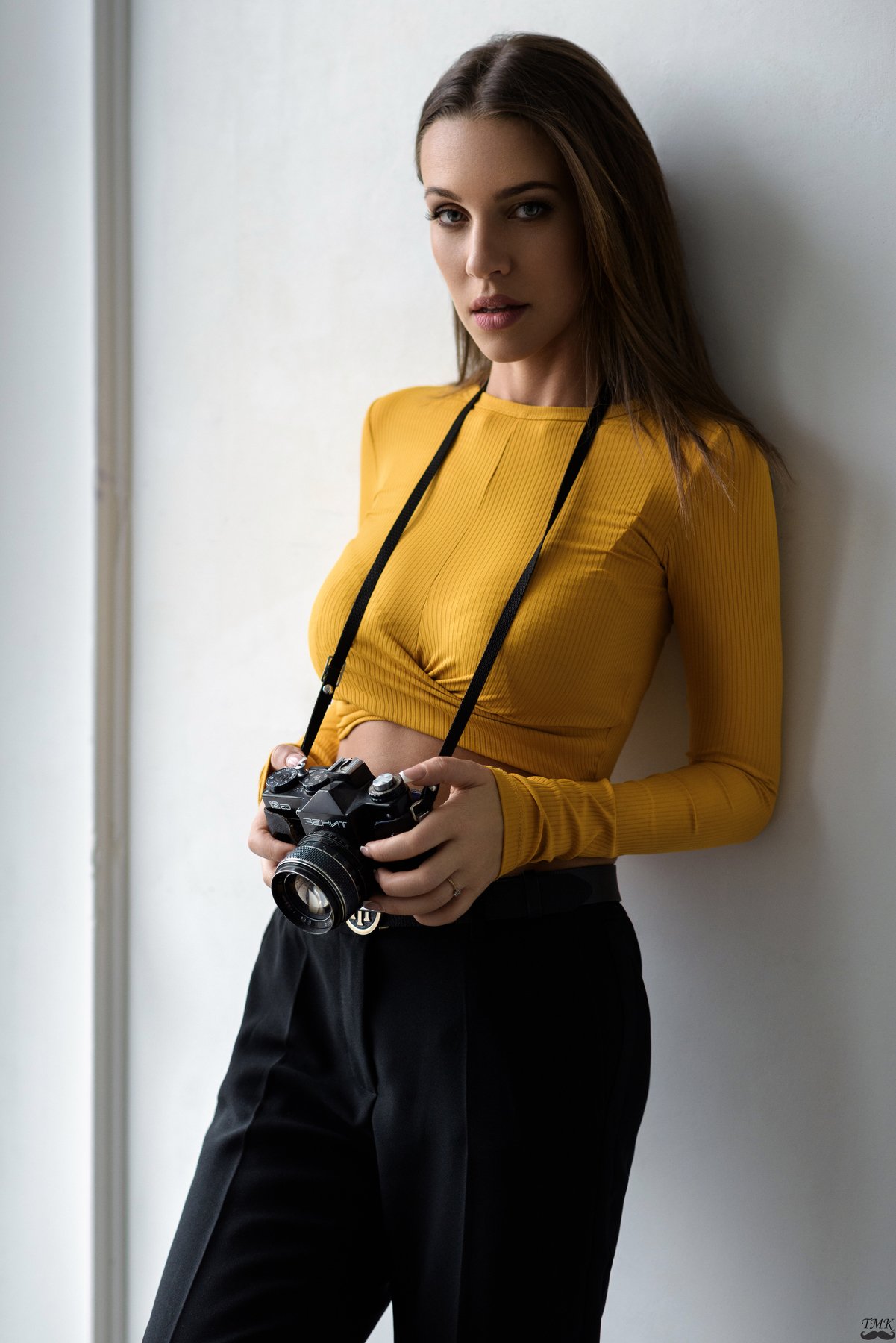 woman, portrait, natural light, nikon, zenit, photographer, black, yellow, style, look, people , Tomas Masoit