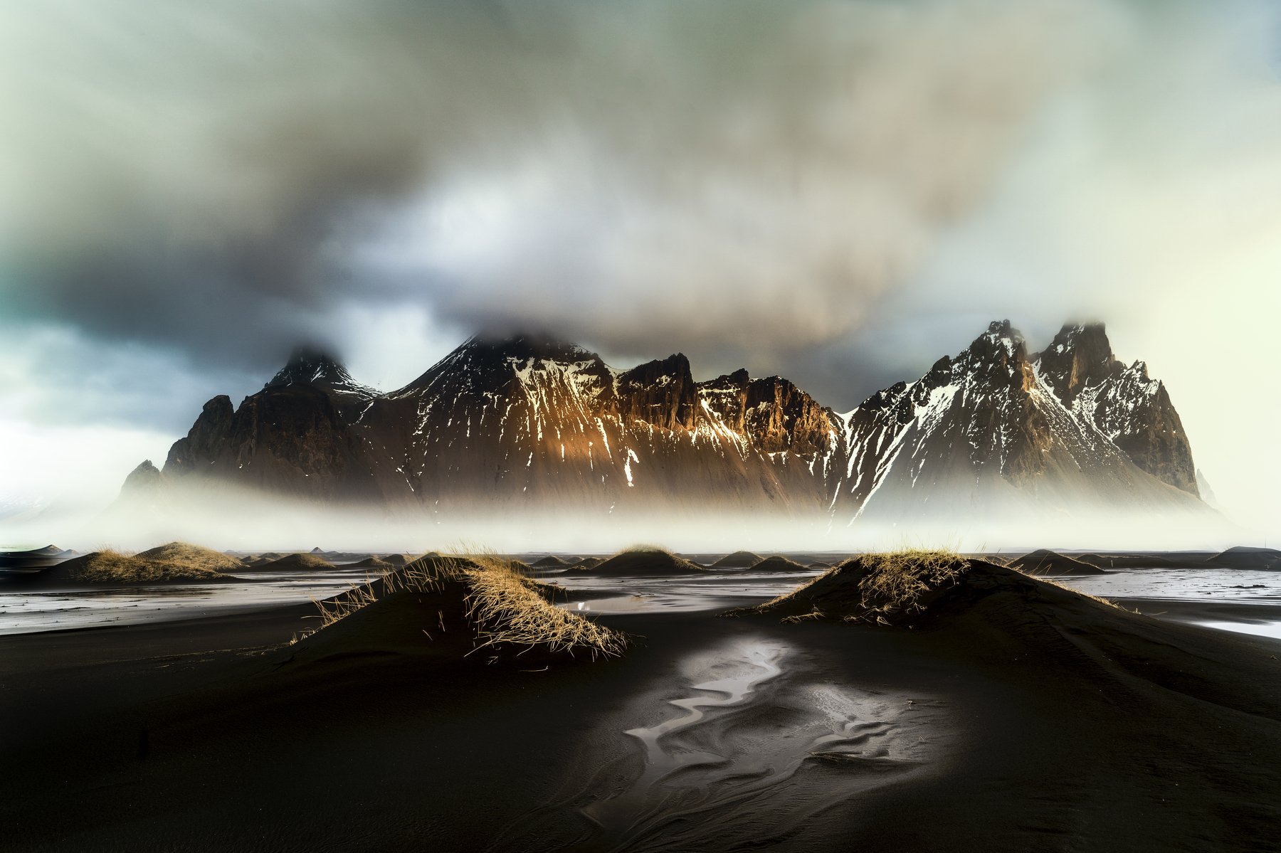iceland,vestrahorn,mountain,mist,fog,travel,nikon d810,zeiss 21mm,black sand,, Felix Ostapenko