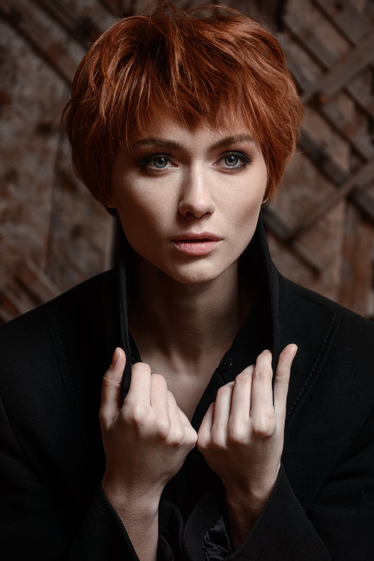 model, redhead, look no camera, posing, girl, red hair, nikon, portrait, eyes, lips, hair, look, deep look, hands, Анна Дегтярёва