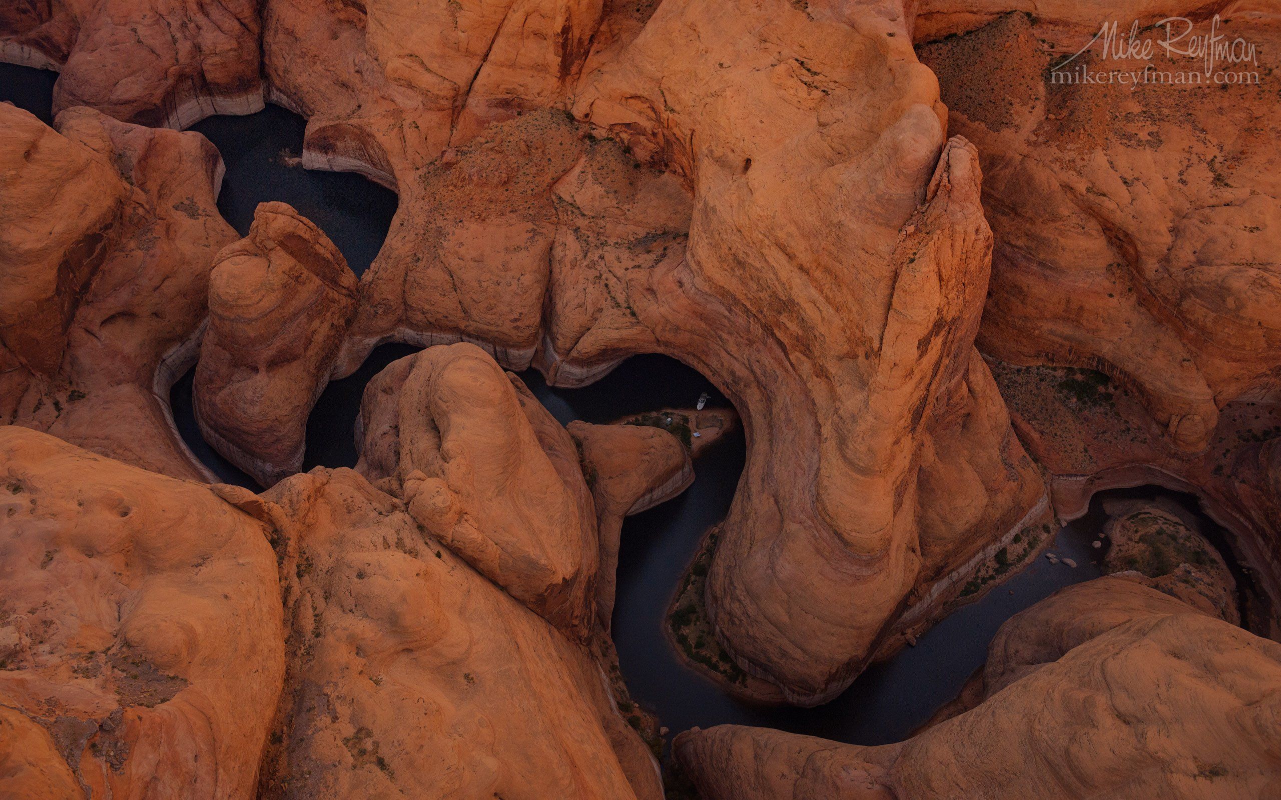 forbidding canyon, lake powell, erosion, holiday, lake powell, recreation, arizona, usa, walls, water, Майк Рейфман