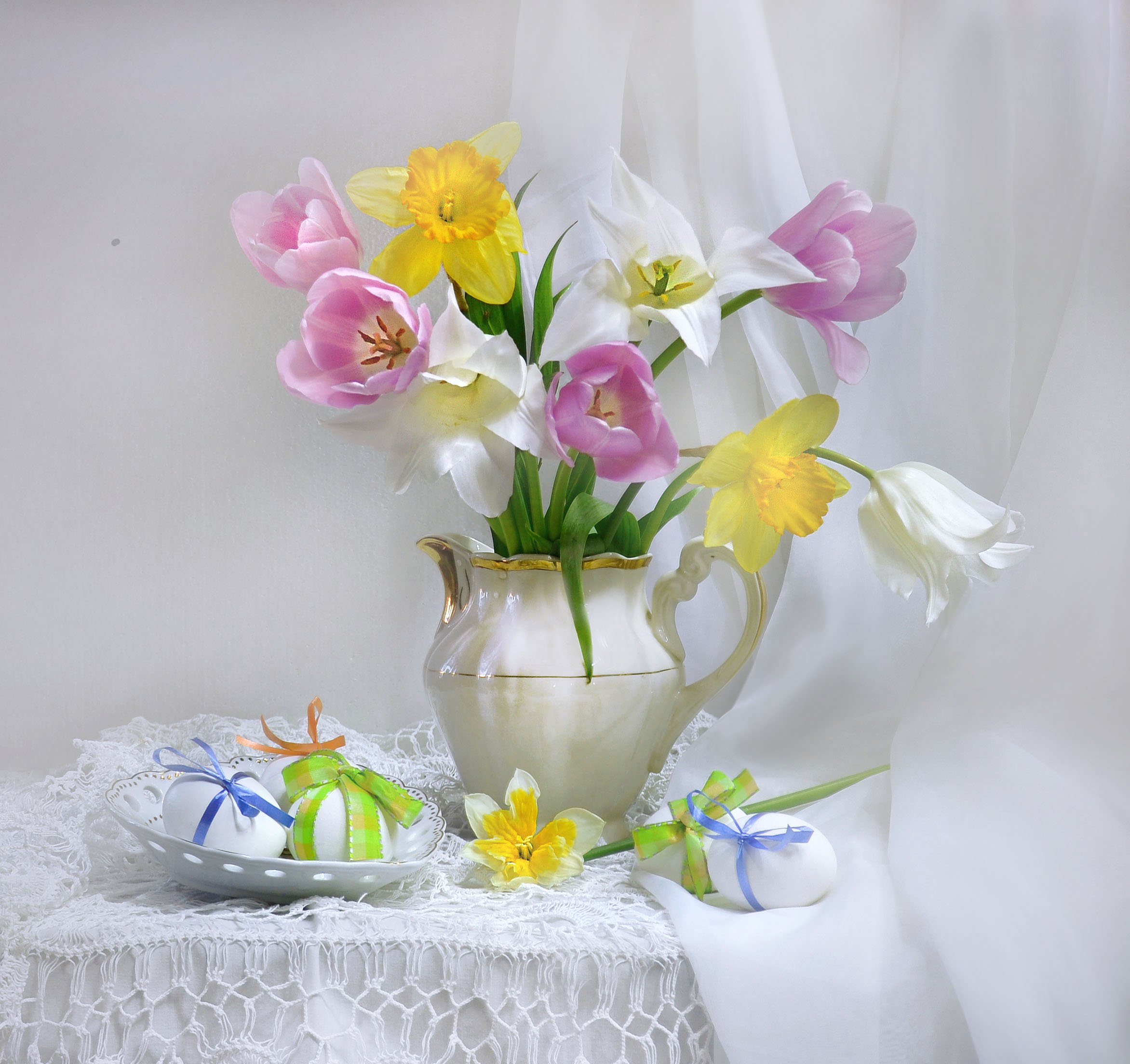 still life, натюрморт, апрель весна нарциссы пасха пасхальный праздник тюльпаны фото натюрморт цветы, Колова Валентина