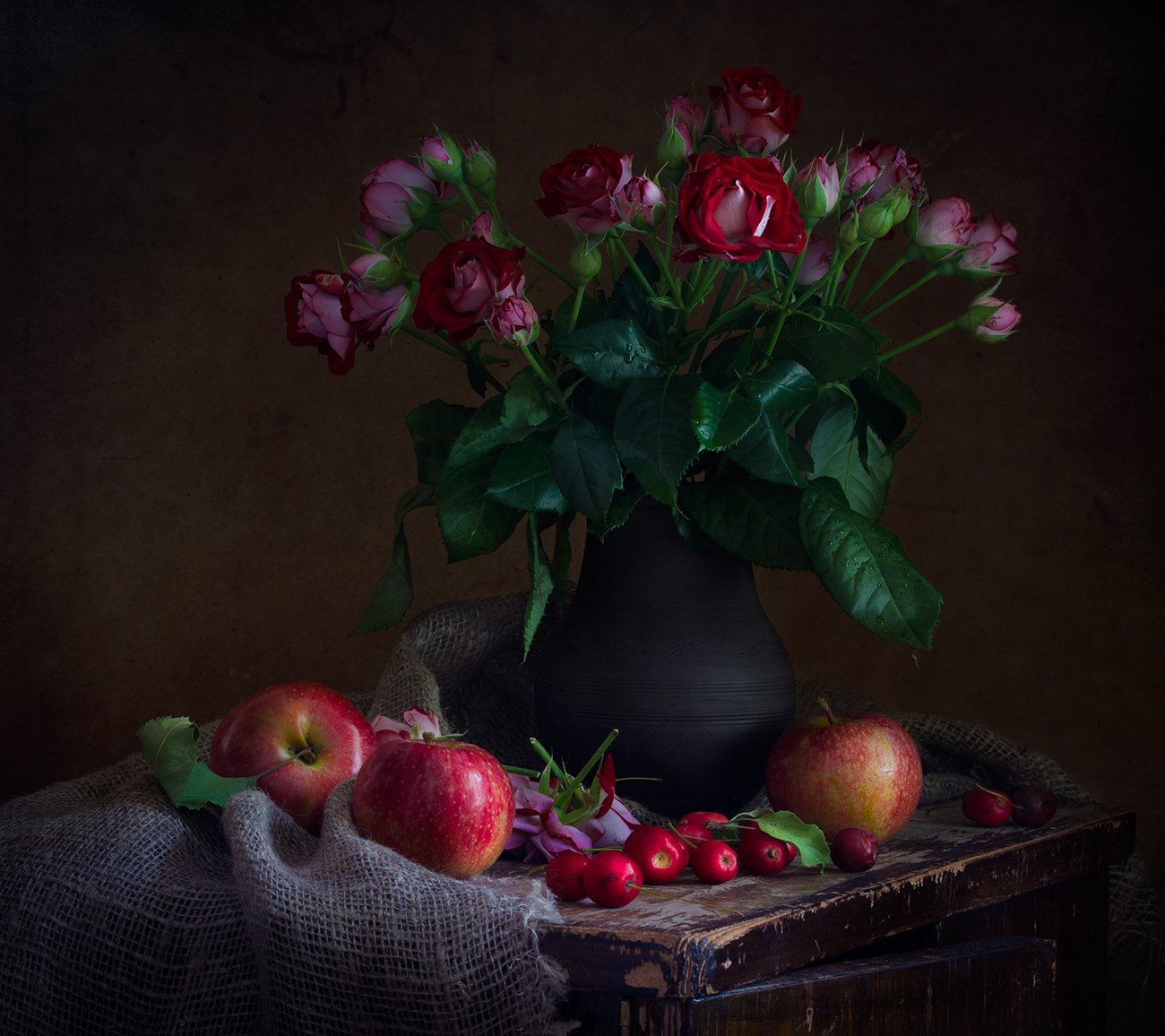натюрморт,яблоки,розы, Елена Рубинская