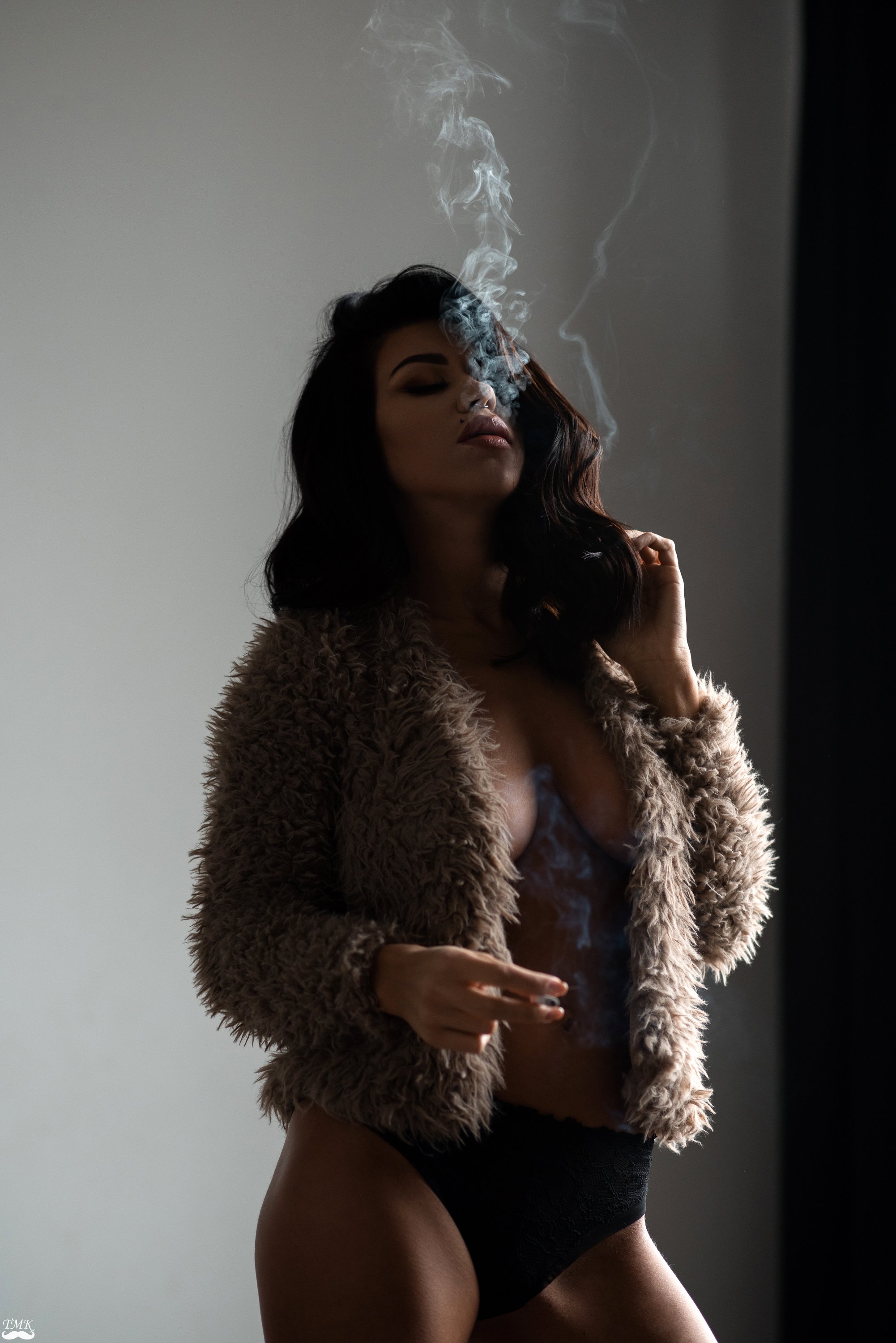 portrait, style, mood, smoke, smoking, cigarette, brunette, sensual, portrait, woman, Tomas Masoit