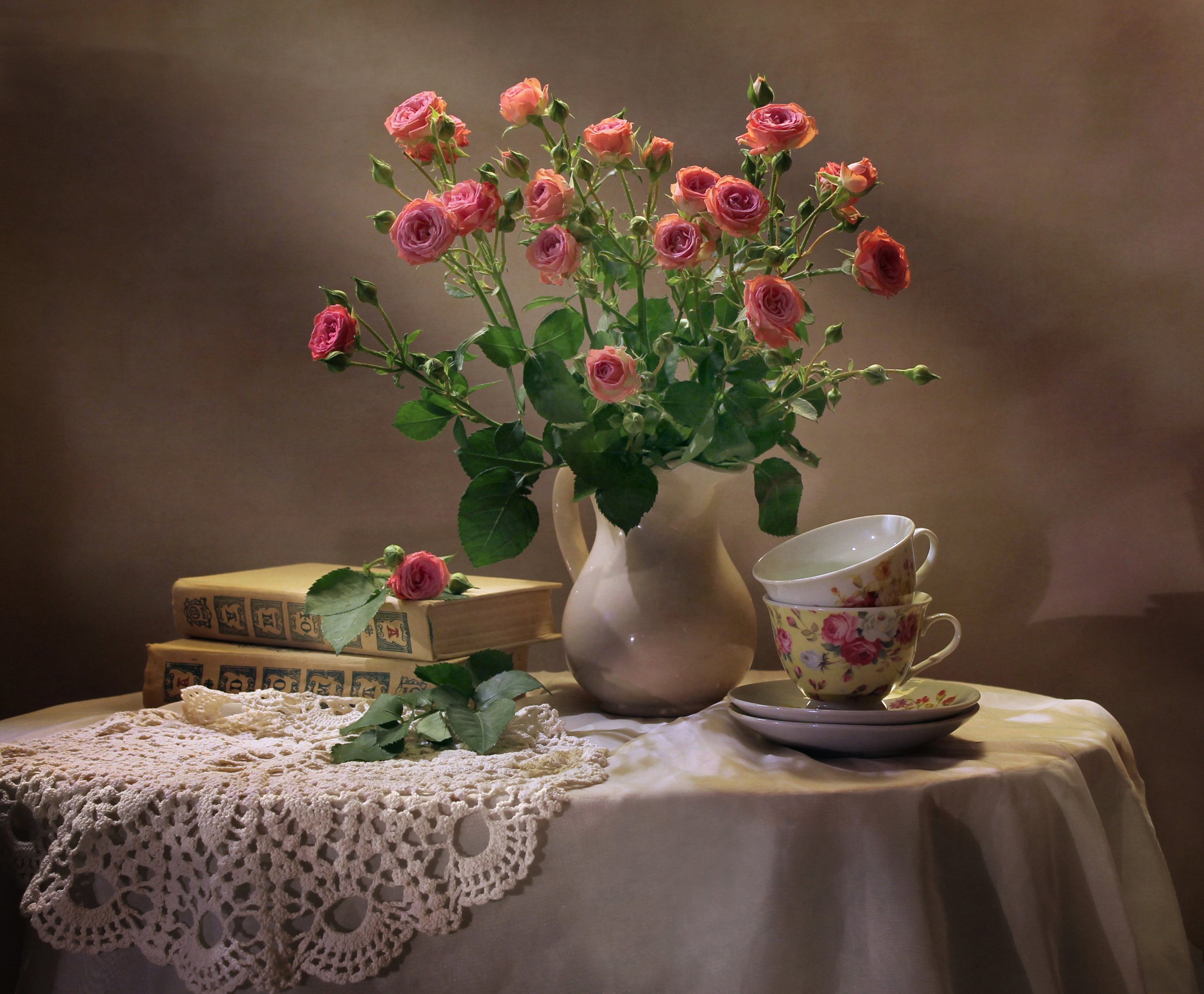 натюрморт, книги, букет, цветы, розы, Ковалева Светлана