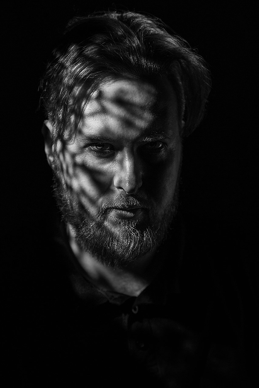 тень, свет, мужской портрет, мужчина, борода, тени, постоянный свет, Дарья Комарова