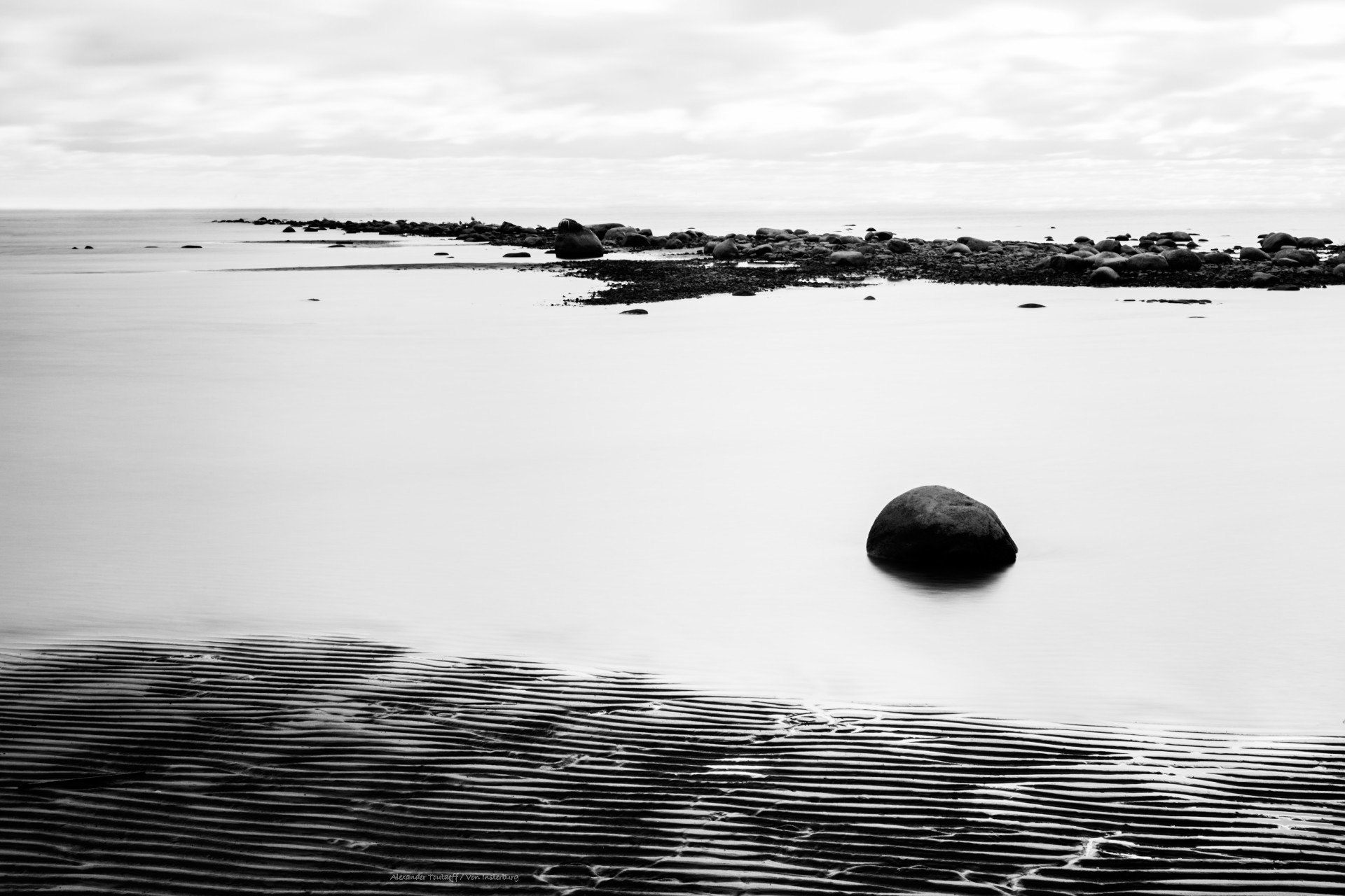 море, пейзаж, ч/б, монохром, минимализм, камни, seascape, sea, minimalism, monochrome, blackandwhite,, АлександрТутаев