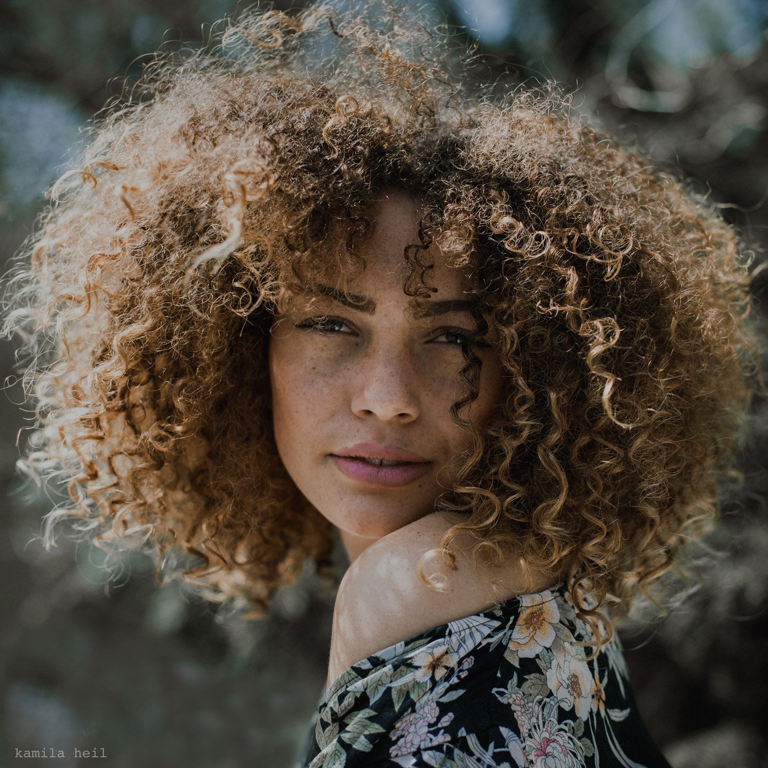 woman portrait curly hair frackles, Kama Heil