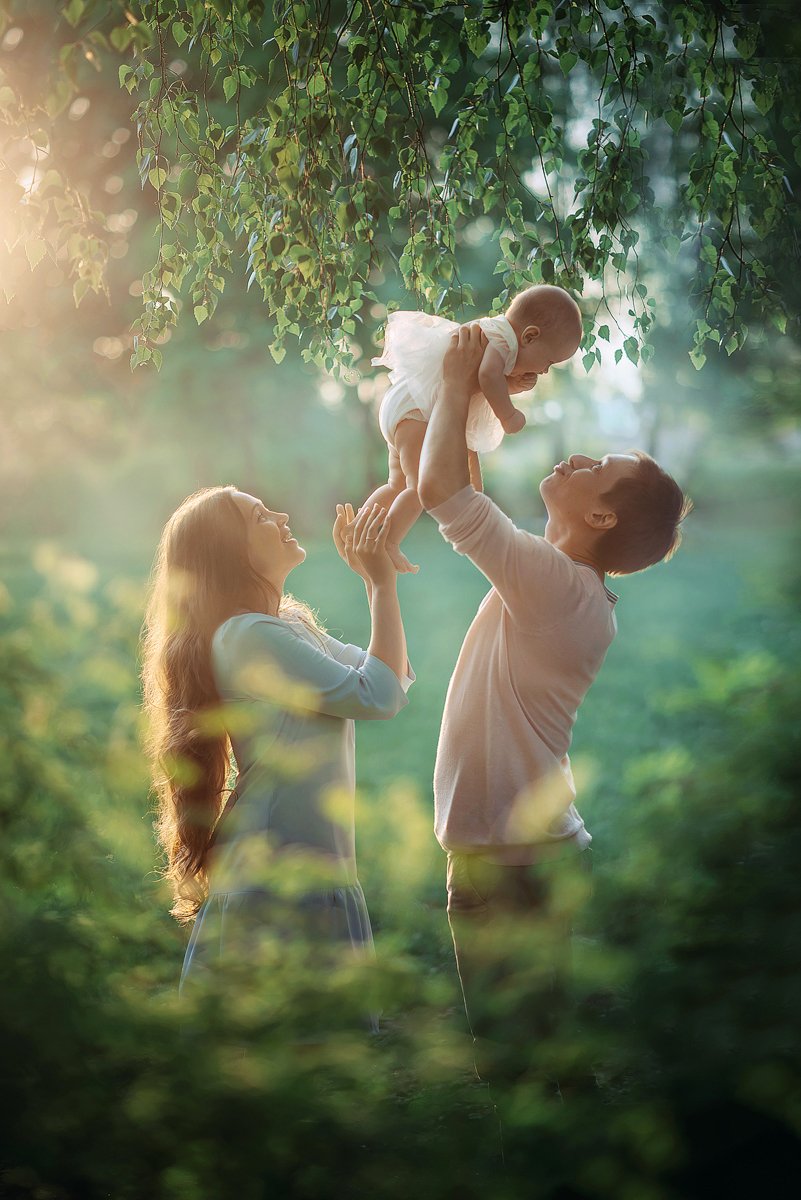 любовь счастье семья лето солнце мама папа малыш ребенок дочь, Енгалычева Антонина
