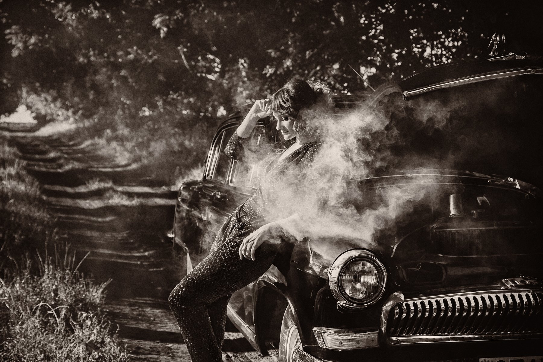 ретро,авто, дым, модель, сепия, черно-белое, поломка, Мария Братан