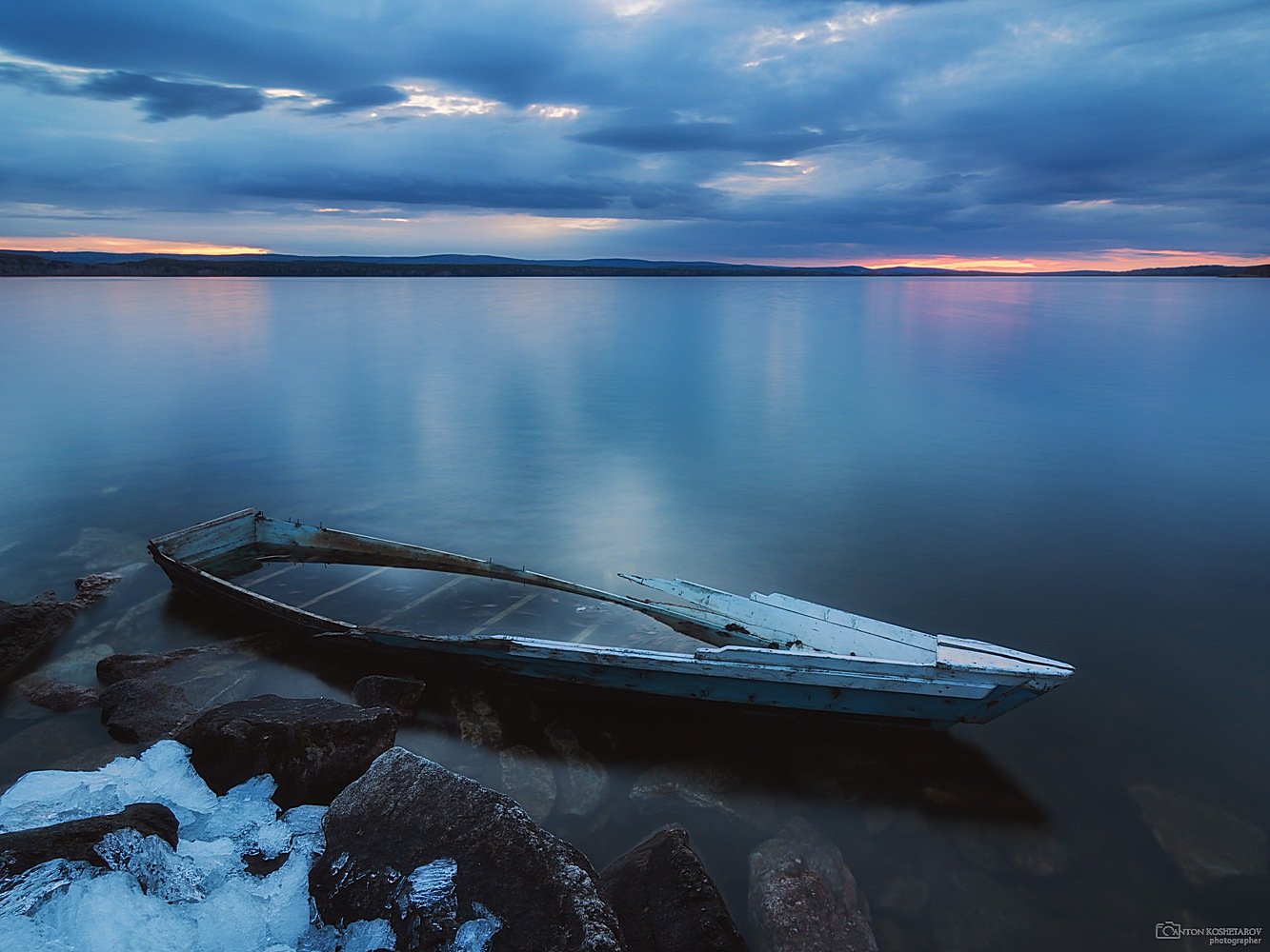 таватуй,лодка,закат,вода, небо, камни,отражение, Антон Кошетаров