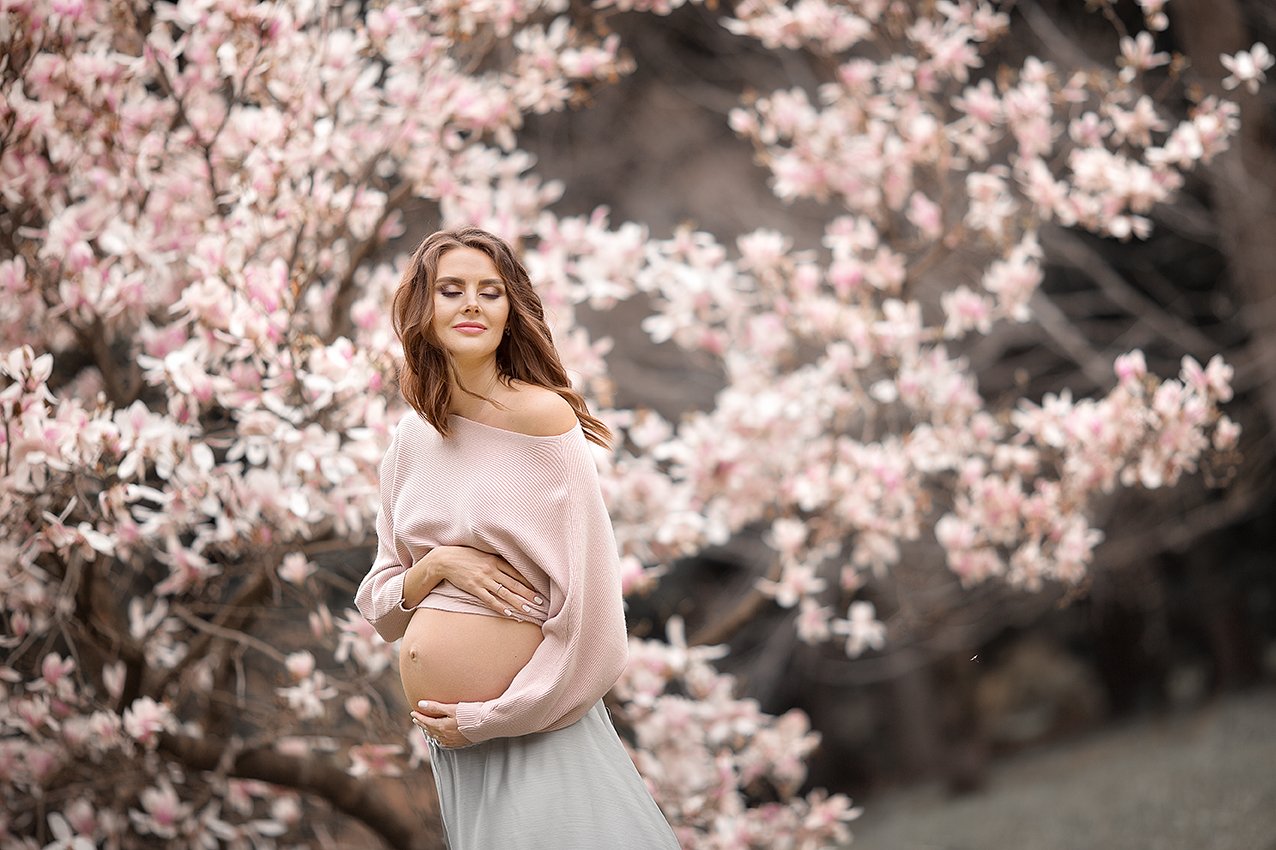 Тег беременность. Фотосессия беременной в цветении.