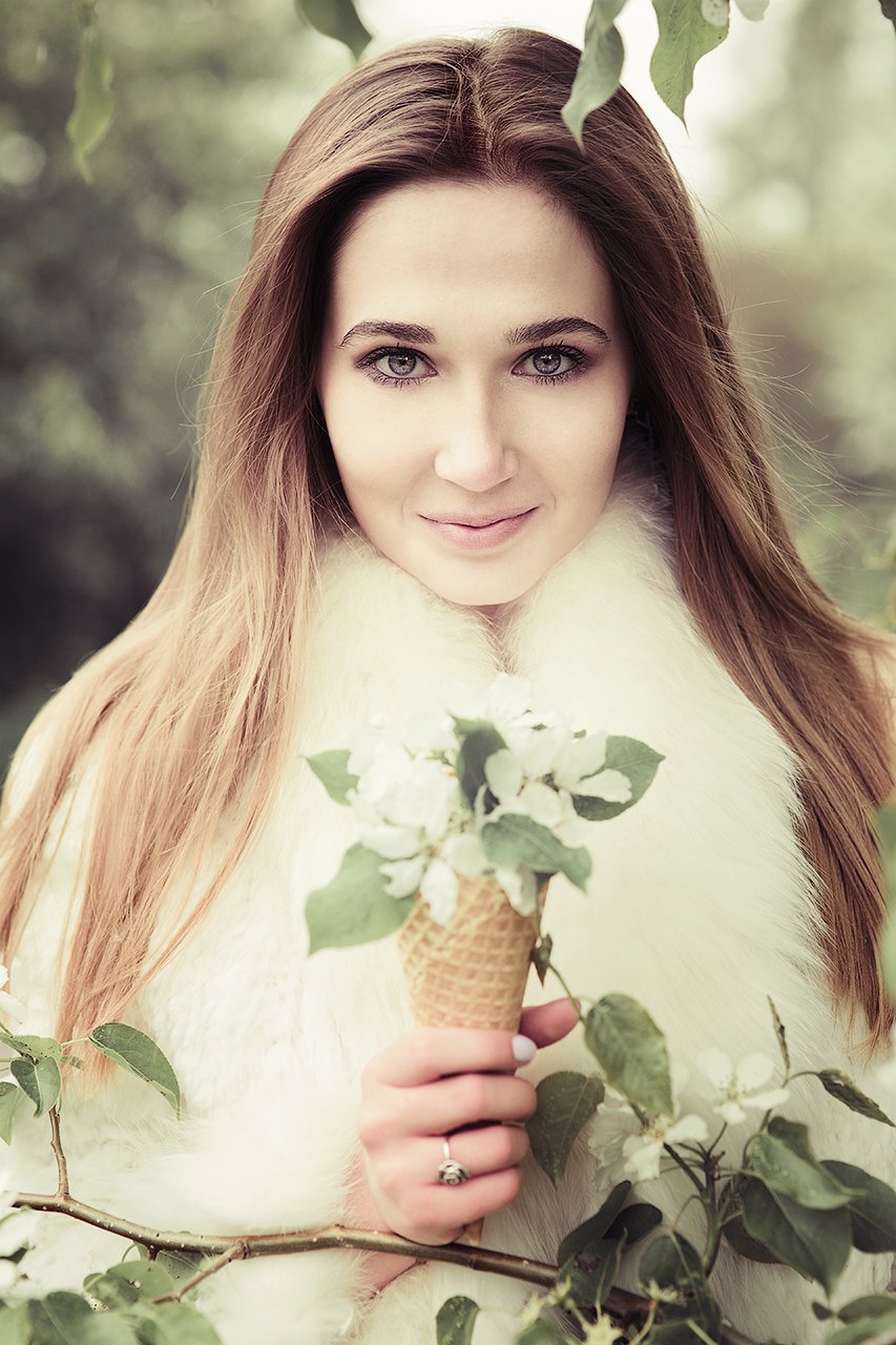 девушка, красивая, мороженное, яблоня, красота, портрет, женский, Дарья Комарова