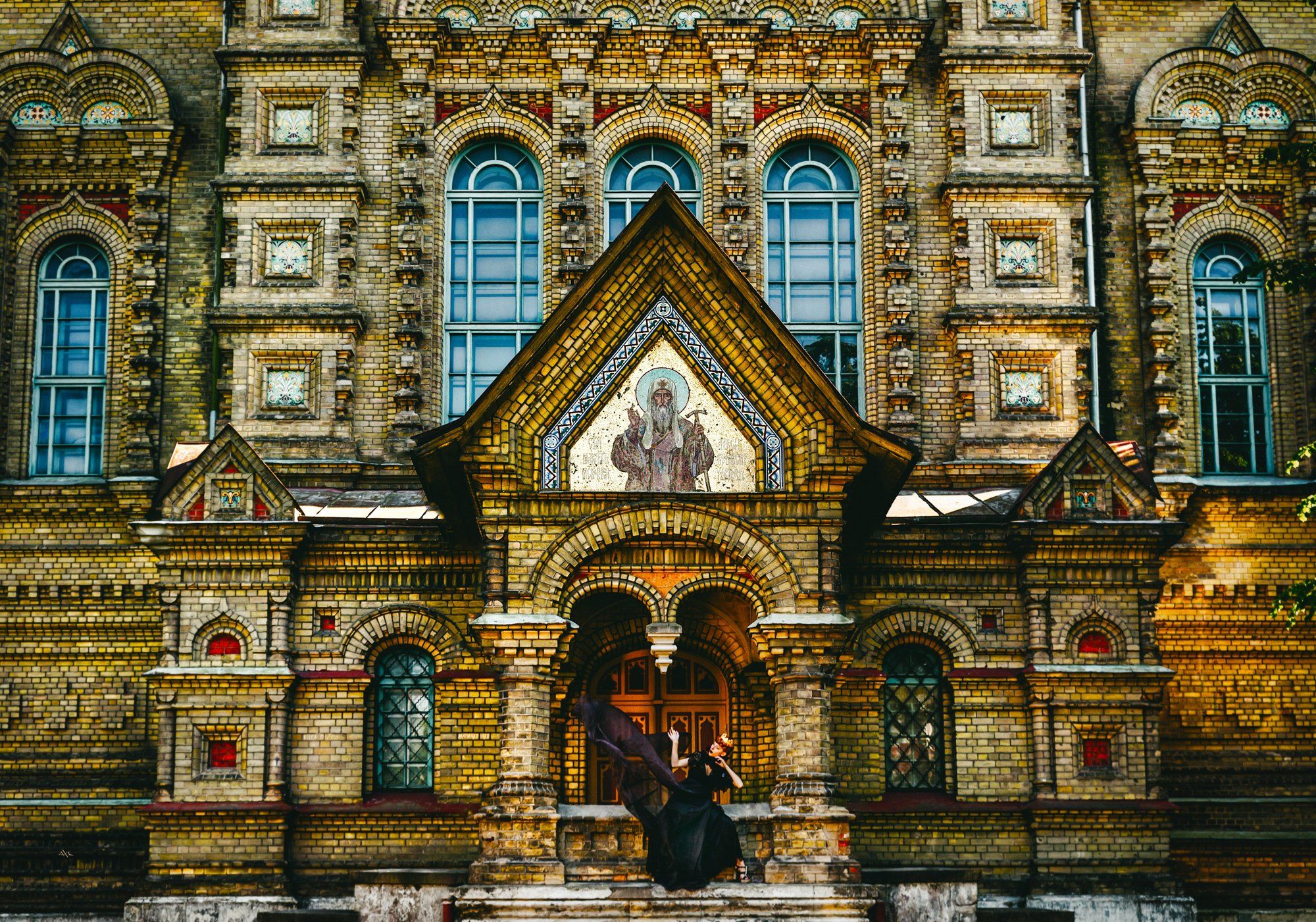 church, queen, natural light, conceptual, Руслан Болгов (Axe)