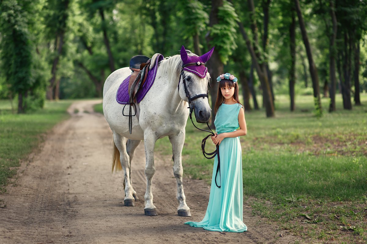 дети, девочка, животные, лошадь, парк, лето, зеленый, красивые люди,, Марина Кондратова