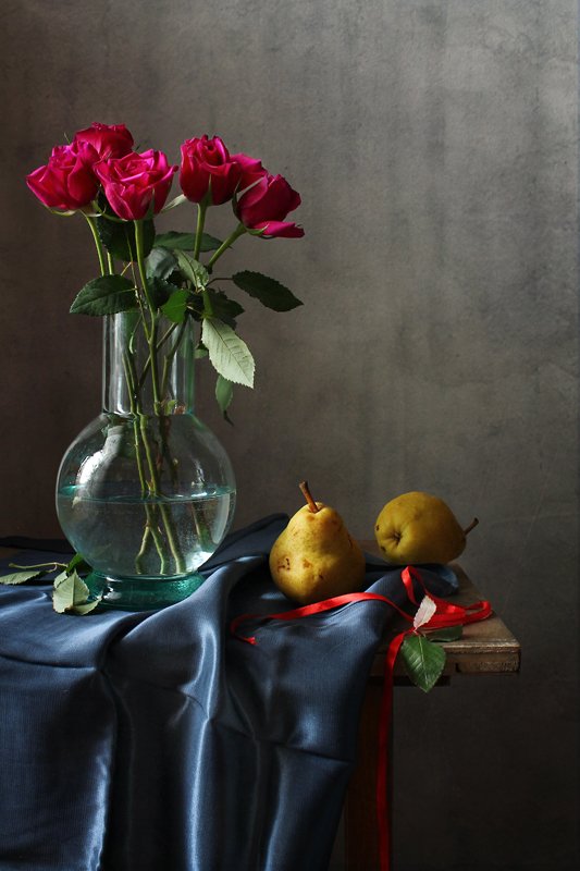 натюрморт, розы, груши, красная лента, Курочкина Диана