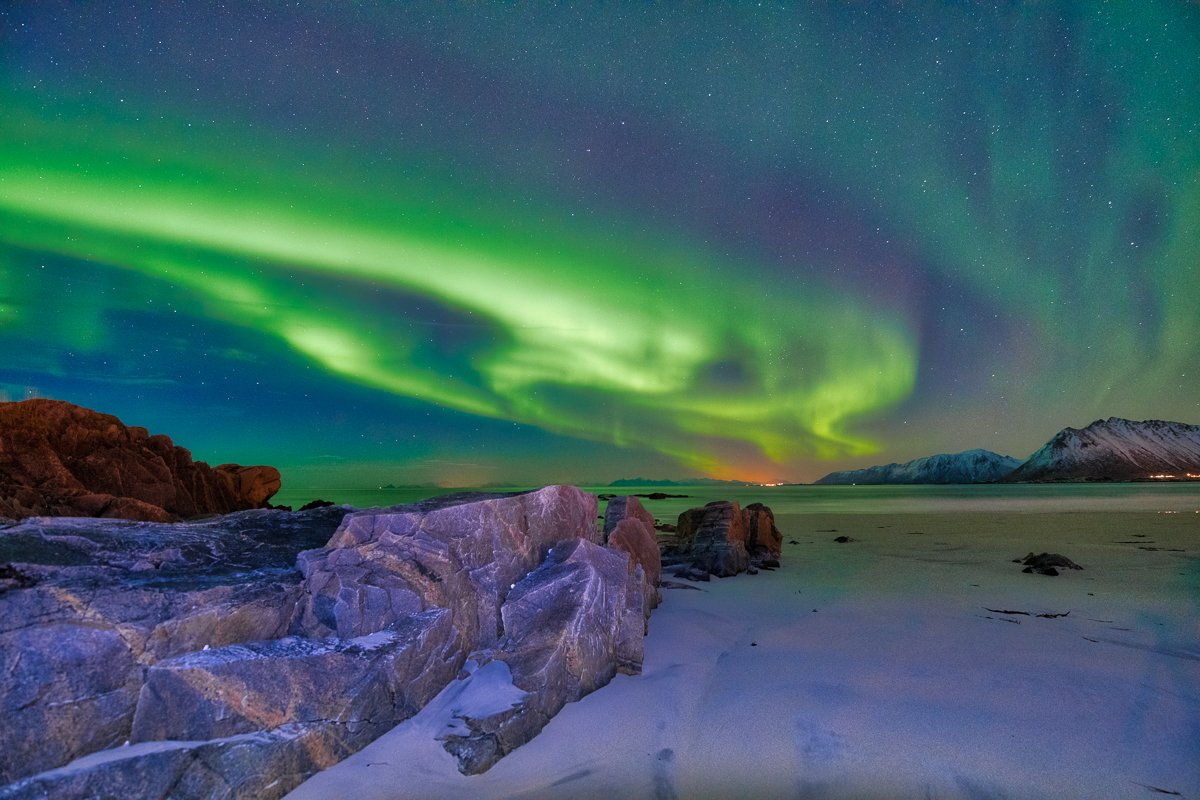 aurora, sea, rocks, green,, Arnfinn Malmedal
