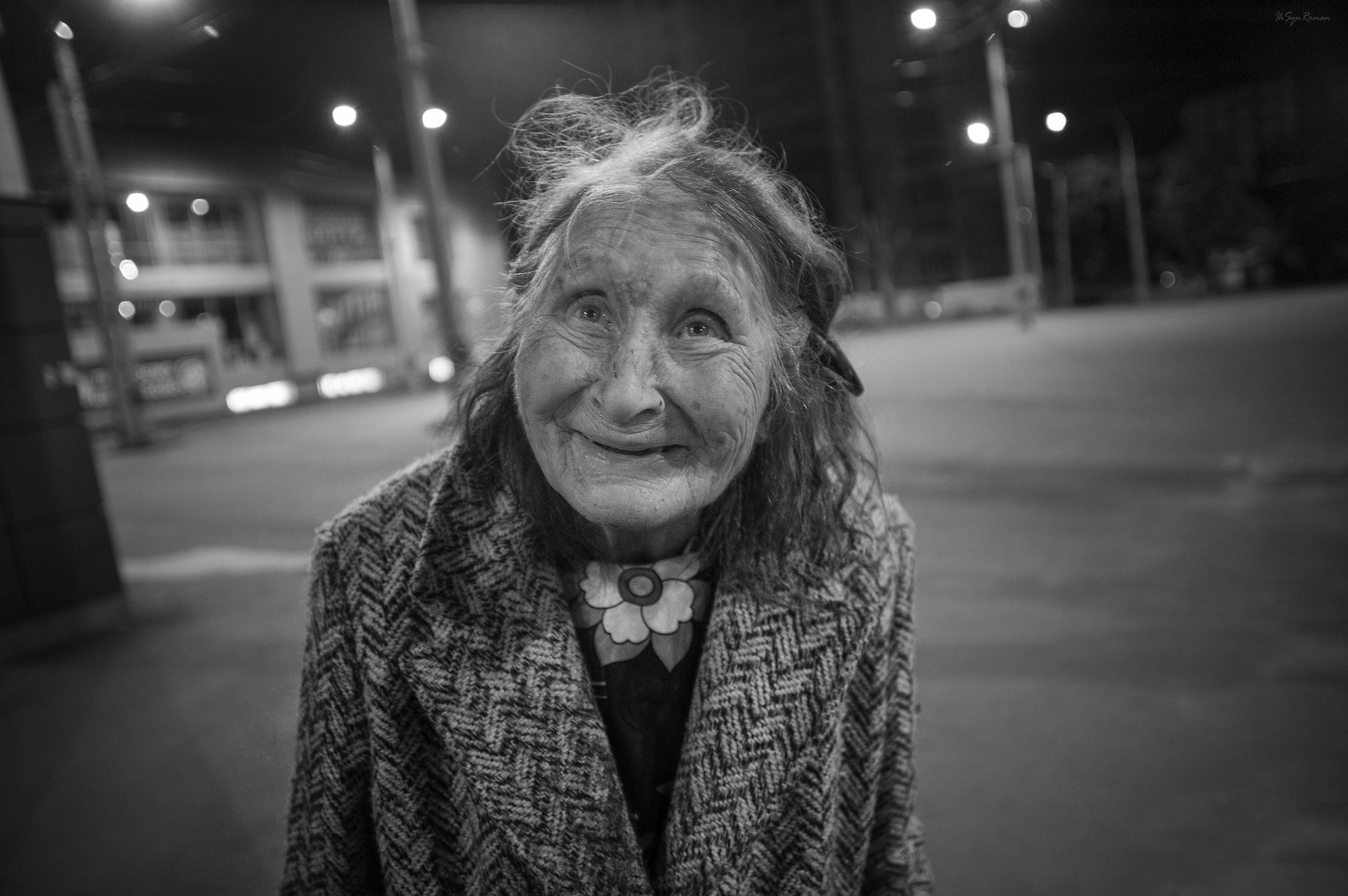 женщина,бабуля,жанр,улица,ночь, Roma  Chitinskiy