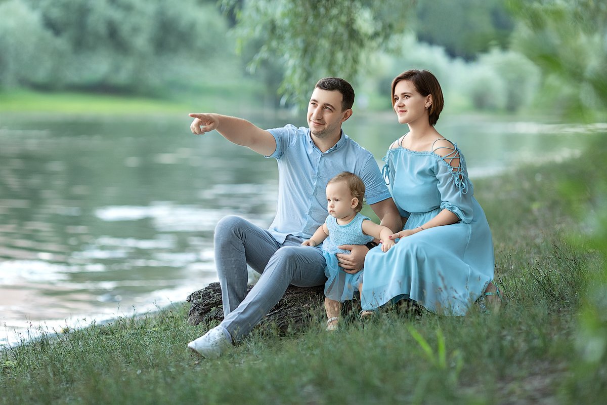 семья, семейная фотография, семейная фотосессия, мама и папа, девочка, радость, радость счастье, детский и семейный фотограф ольга францева, фотосессия, детский фотограф, дети на фото, лето, фотопрогулка, семейное фото, Францева Ольга