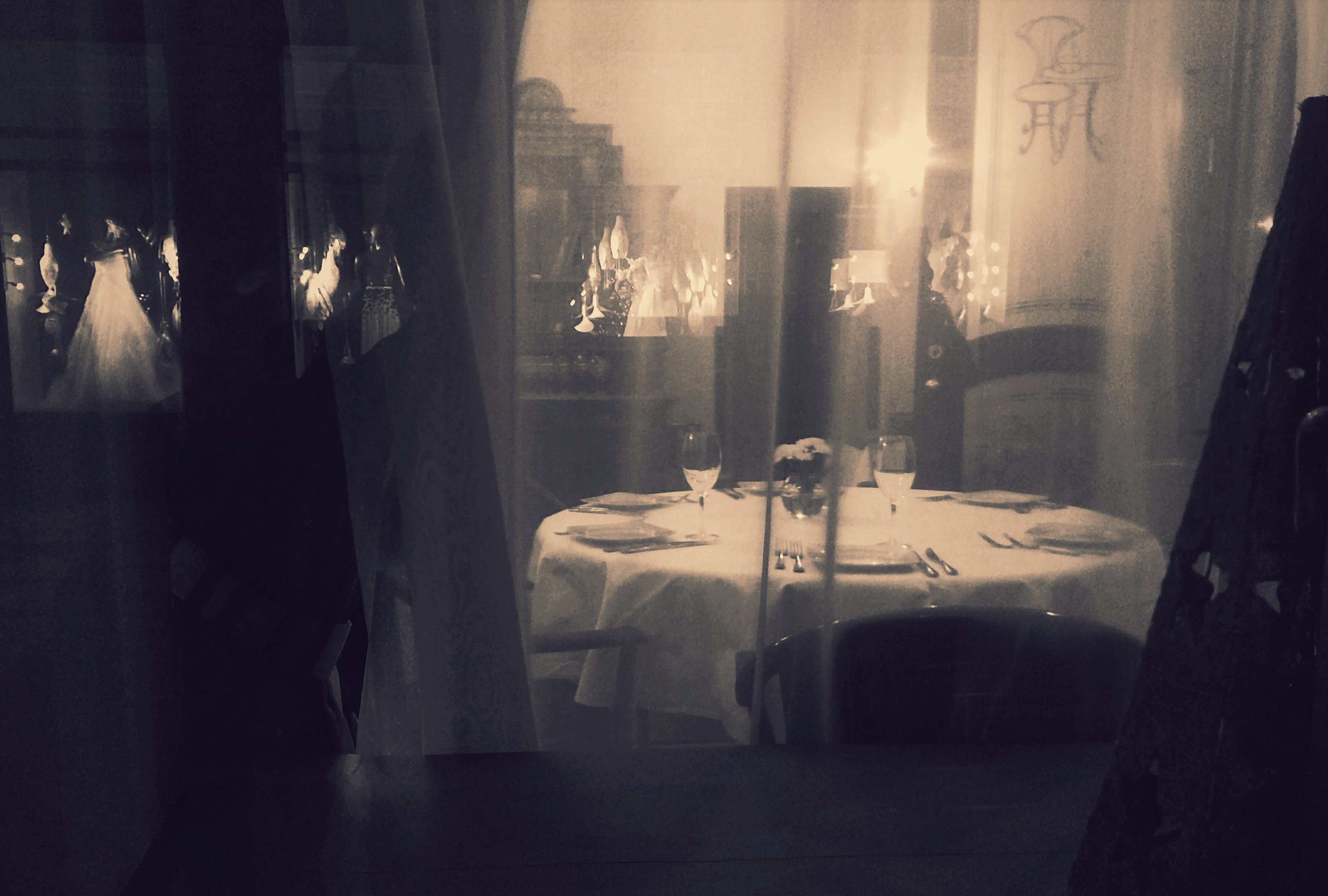 вечер, ужин, ресторан, настроение, отражение в стекле, свадебный салон,, Мarina Pr.