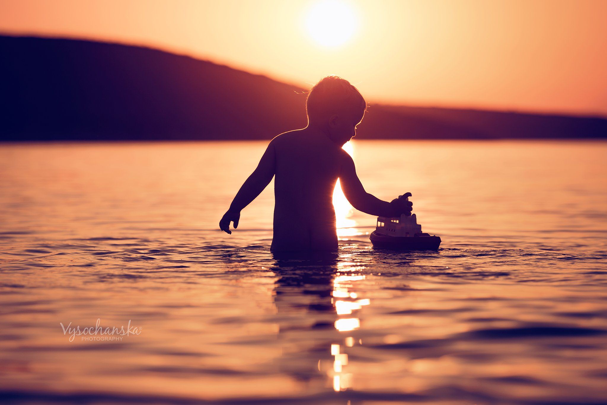 childchood, summer, sea, boy, play, boat, sunset, Vysochanska Photography