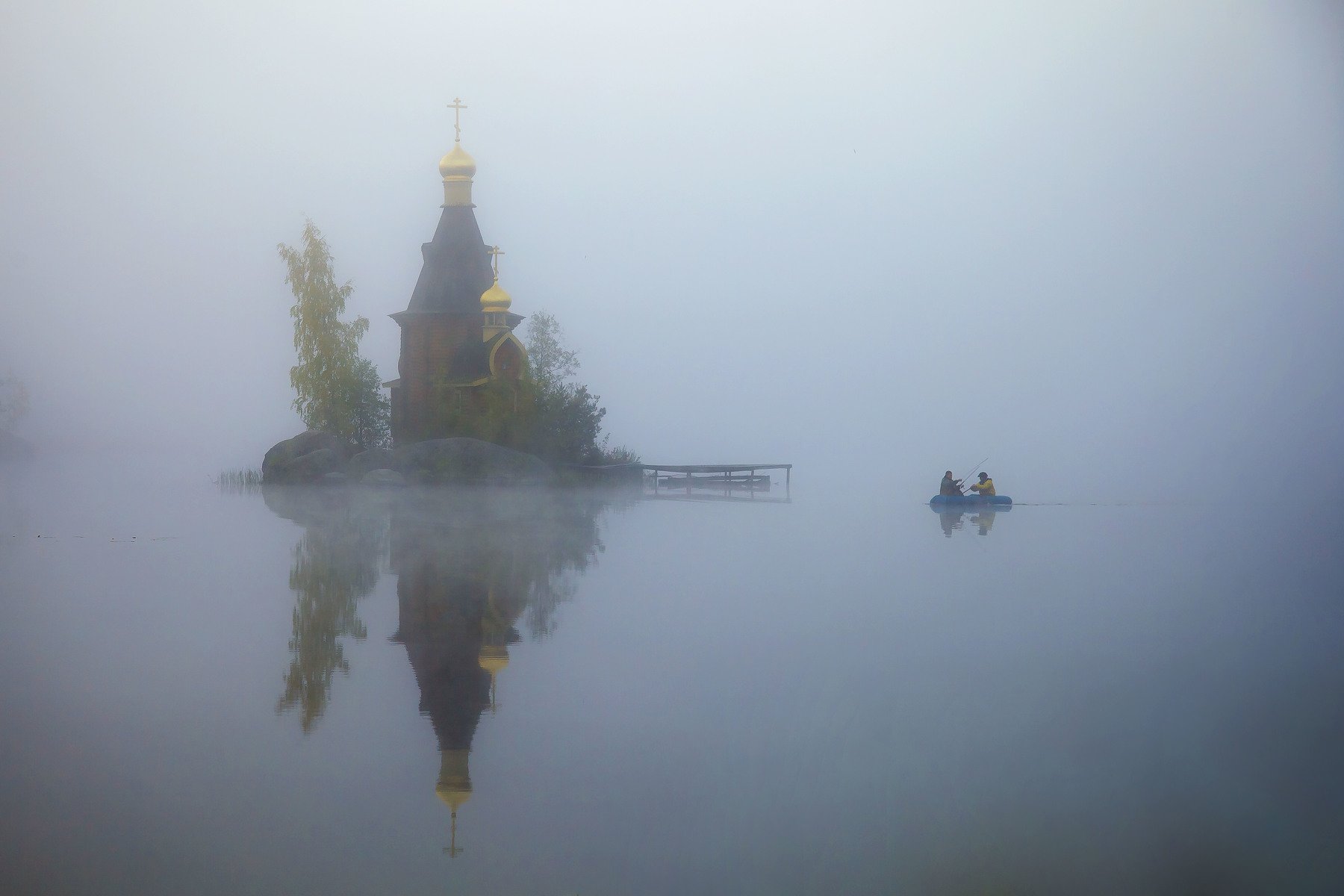 церковь, утро, туман, река, вода, небо, рыбаки, Александр Игнатьев