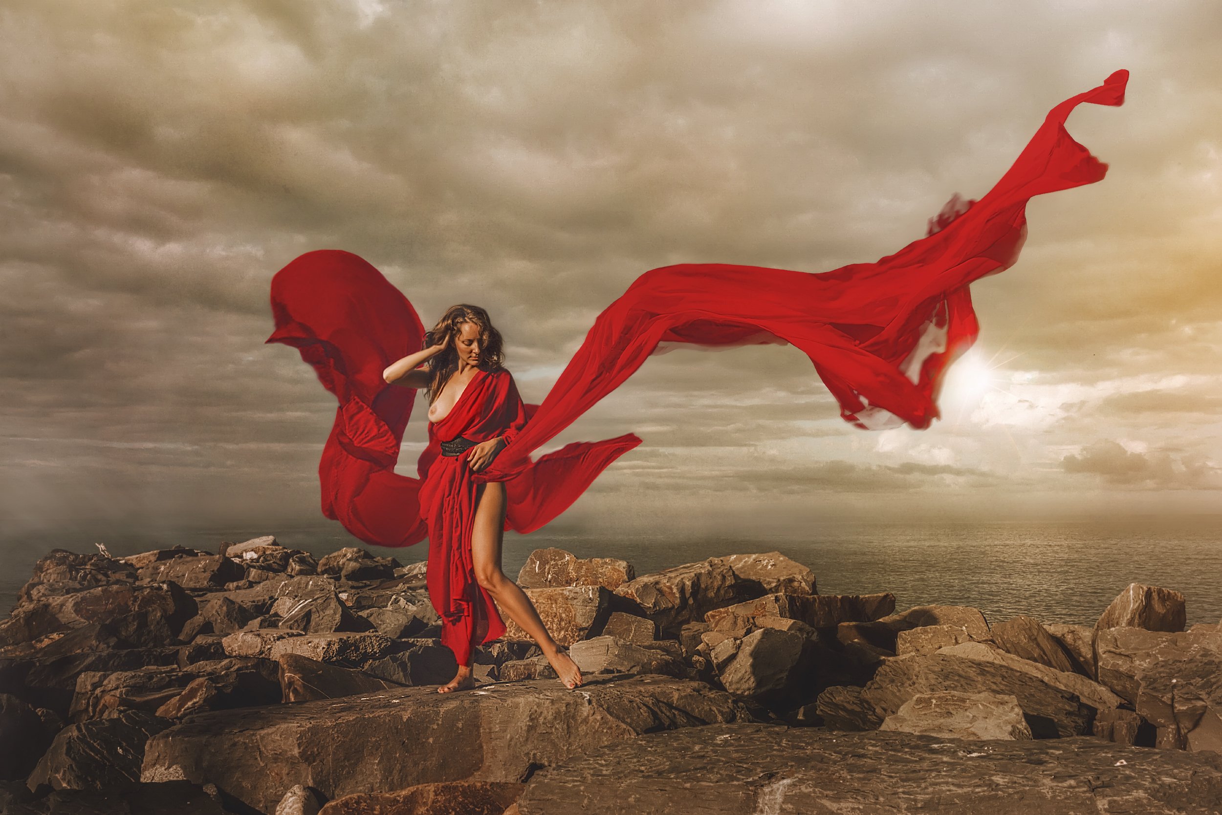 девушка ткань красная ткань на ветру море тучи небо апокалипсис мироздание ню грудь камни, Андрей Володин