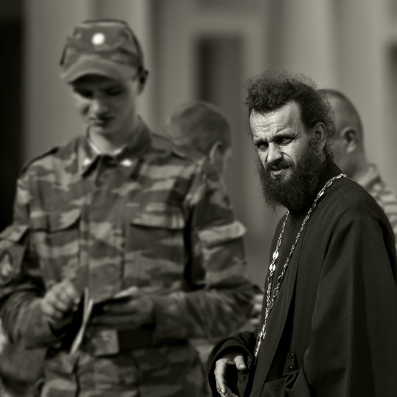 солдат, священник, Геннадий Романов