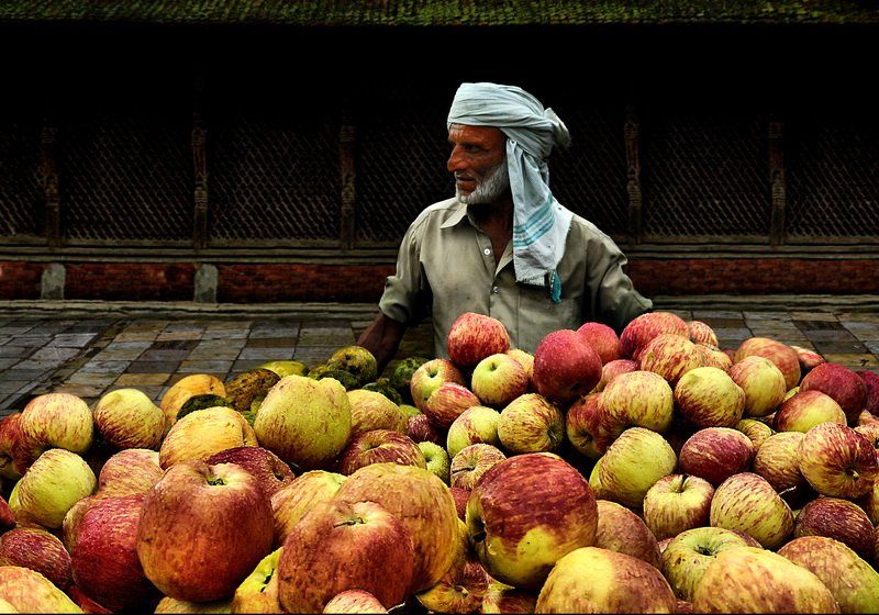 непал,портрет,яблоко, fotomafia