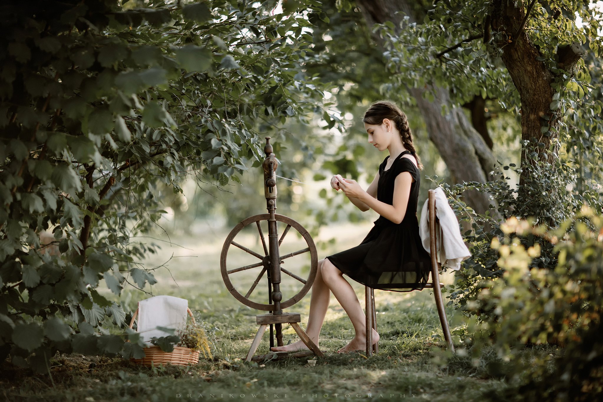 girl spinning wheel young beutiful kornelia bokeh nature trees, Radoslaw Dranikowski