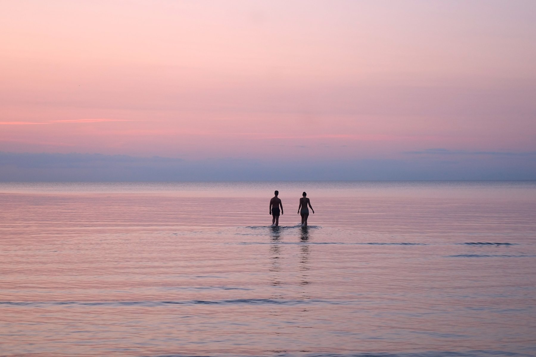 beach, sea, shore, bright, sun, pink, sunset, horizon, man, woman, love, rest, Сергей Андреевич