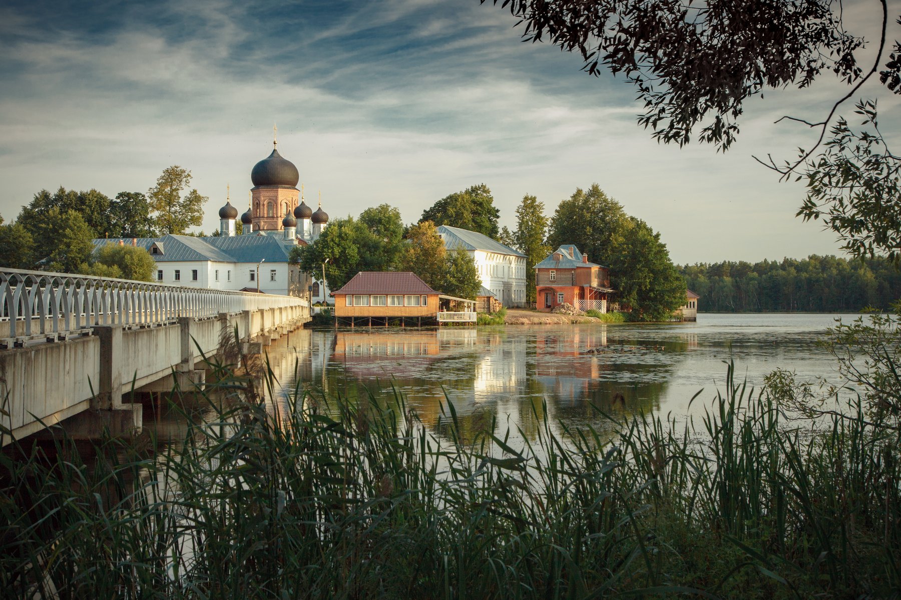 Храм, озеро, пейзаж, Евгений Кутузов