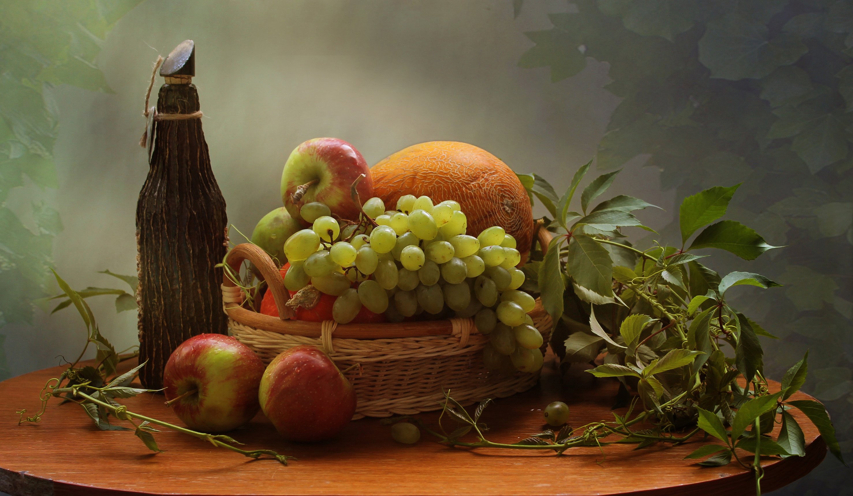 натюрморт, осень, фрукты, виноград, бутыль, дыня, яблоки, Ковалева Светлана