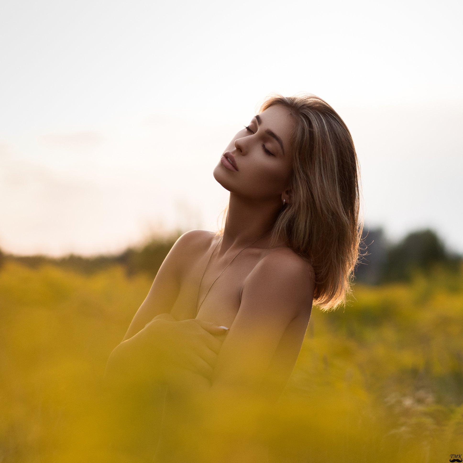 portrait, people, colors, sun, sunset, warm, yellow, flowers, summer, girl, cute, sesnual, topless, beauty, Tomas Masoit