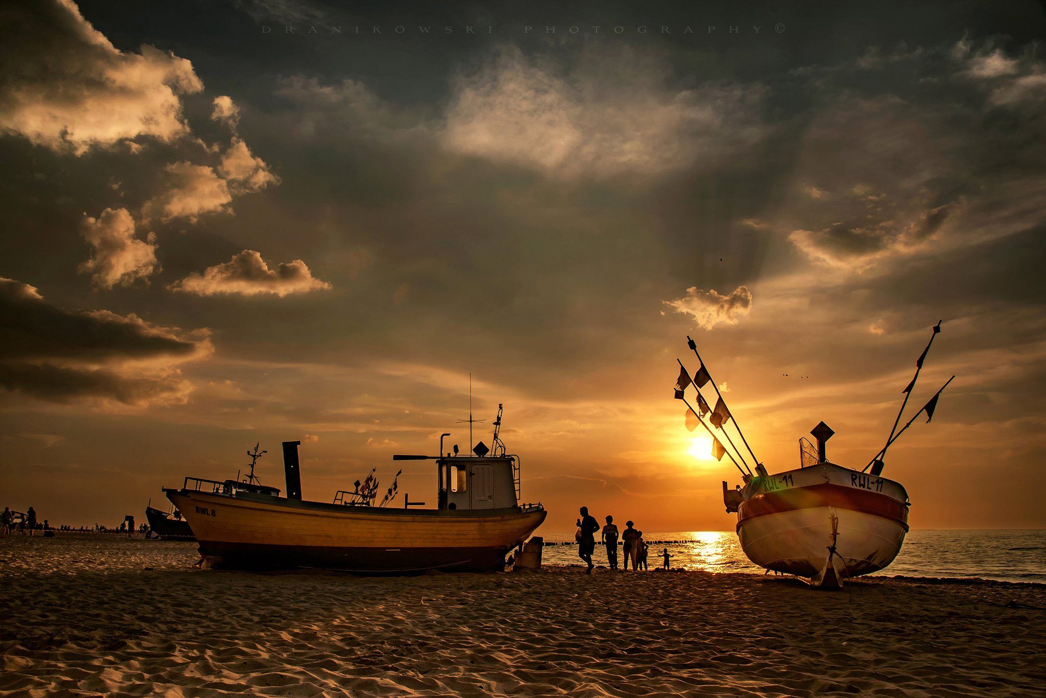 sun water baltic sea dranikowski boats sunlight clouds sand hot orange sunset, Radoslaw Dranikowski