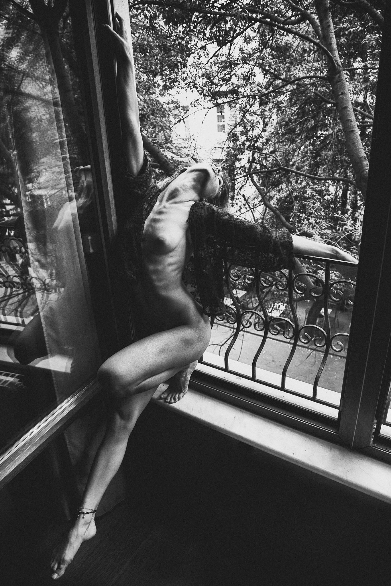 #minimalism #artnude #artpeople #framedart #paris #newyork #artforsale #erotic  #nude #berlin #amsterdam #moderart #nudephotography #artisticphotography #tokyo  #blackandwhitephotography #details #beauty #sensual #sensuality #model #artphotography #art #f, Aleksandar Manchev