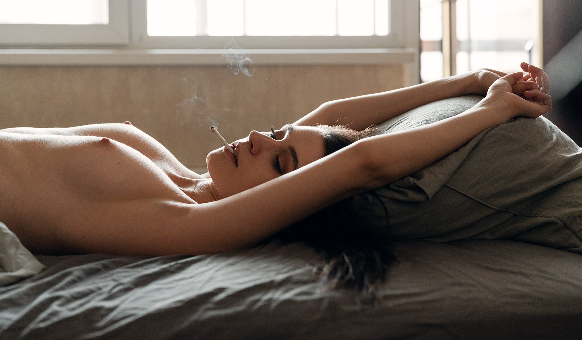 girl, nude, naked, moscow, at home, bed, morning, коверильича, smoking, smoke, cigarette, nice, beauty, beautiful, Роман Филиппов