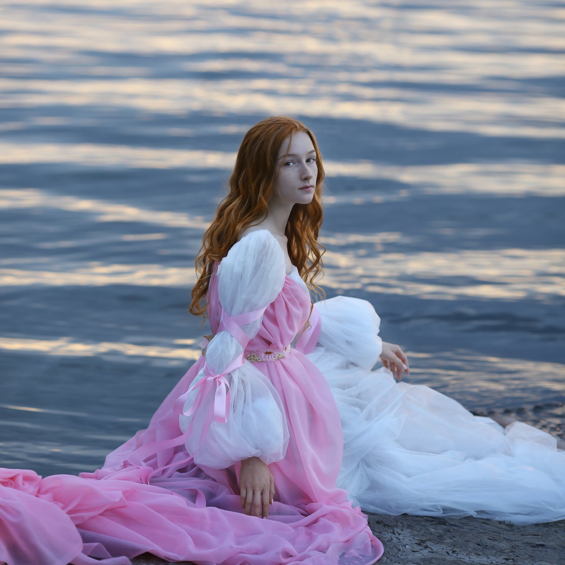 рыжая девушка, рыжая девушка на берегу, девушка в розовом платье, рыжая девушка на закате, Ирина Голубятникова